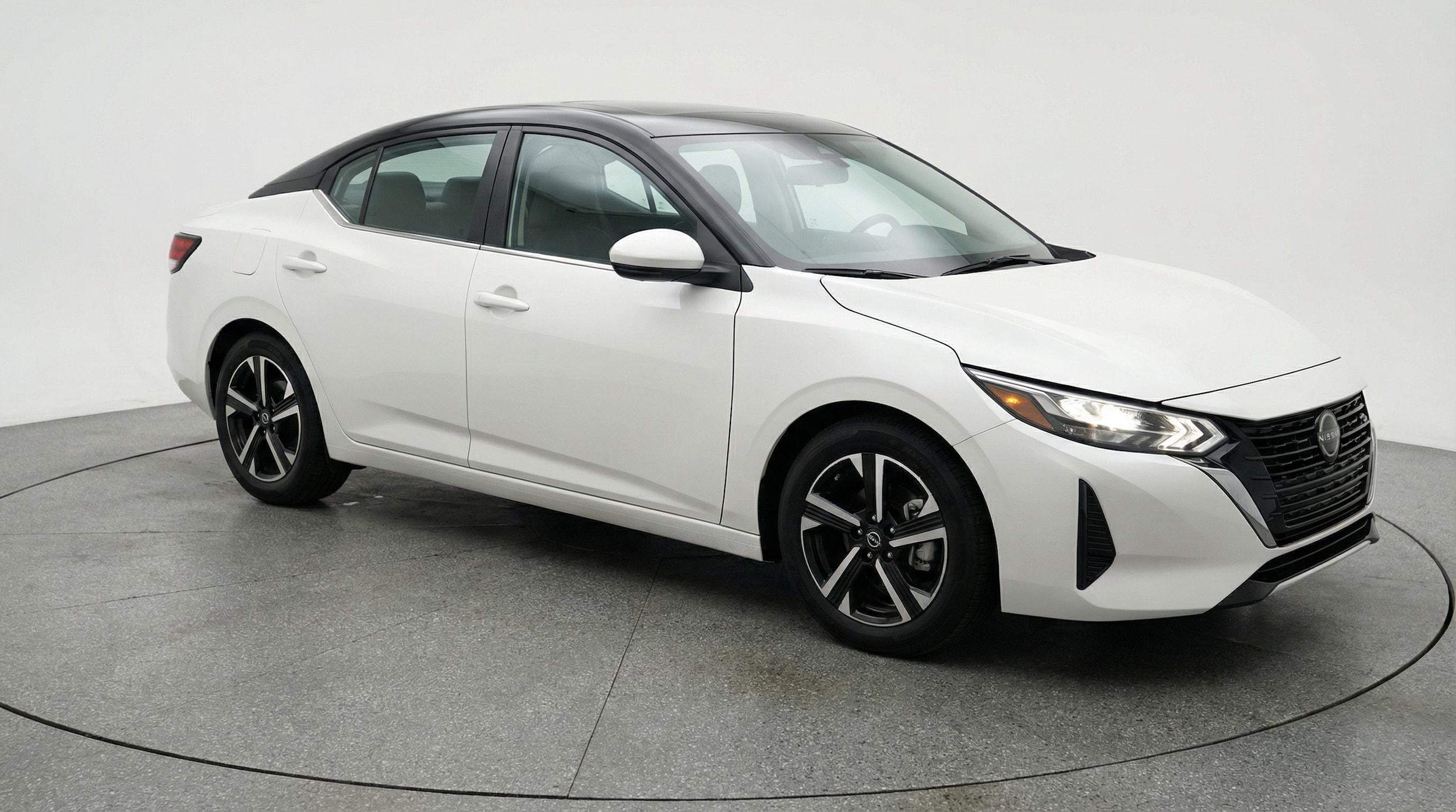 Thumbnail: 2025 Nissan Sentra - 1