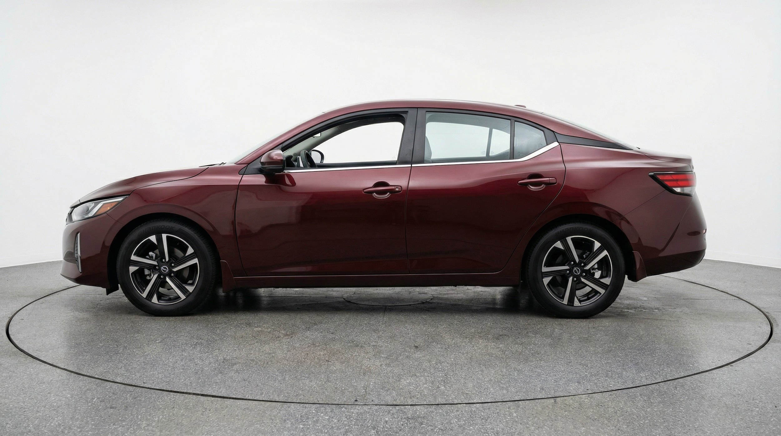 Thumbnail: 2025 Nissan Sentra - 5