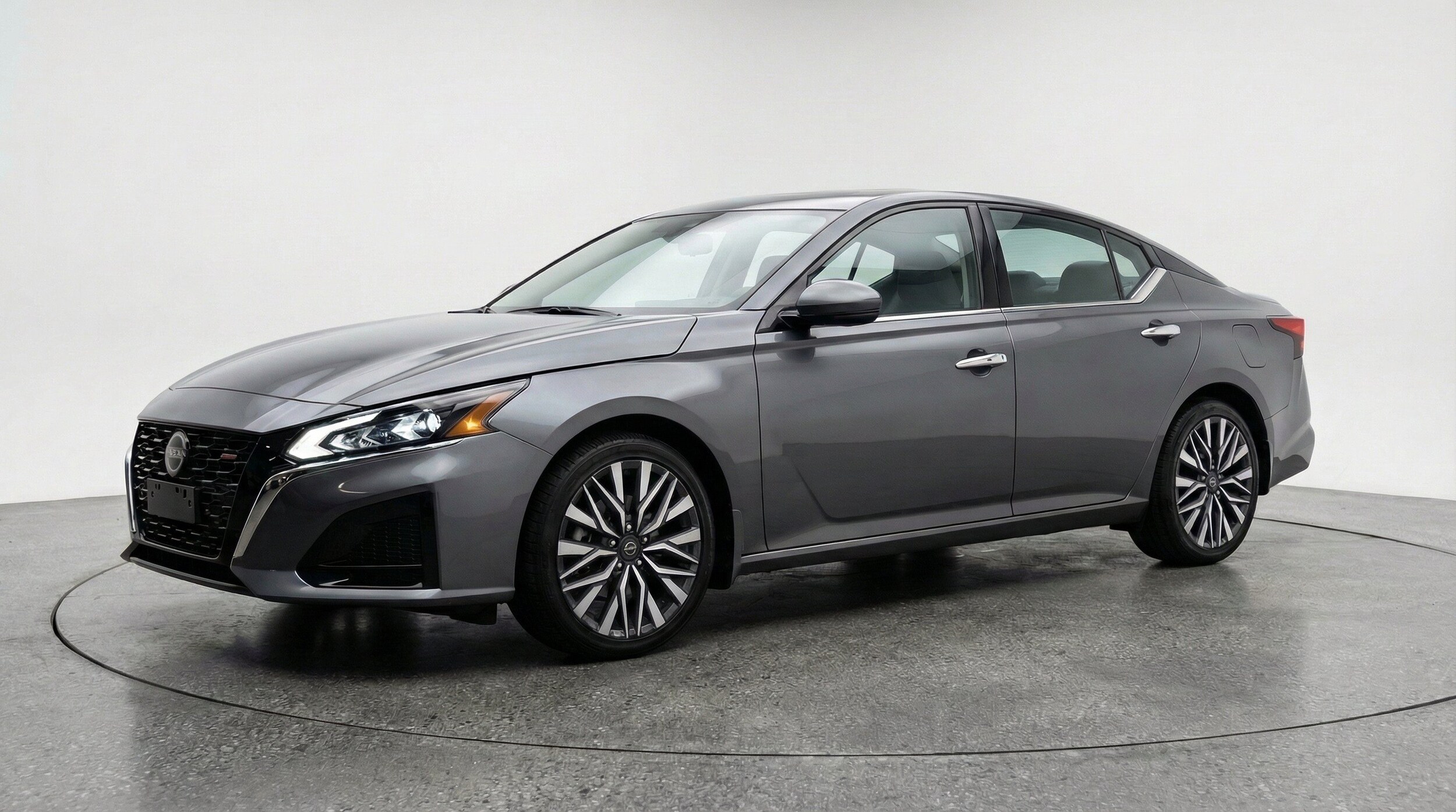 Thumbnail: 2025 Nissan Altima - 3