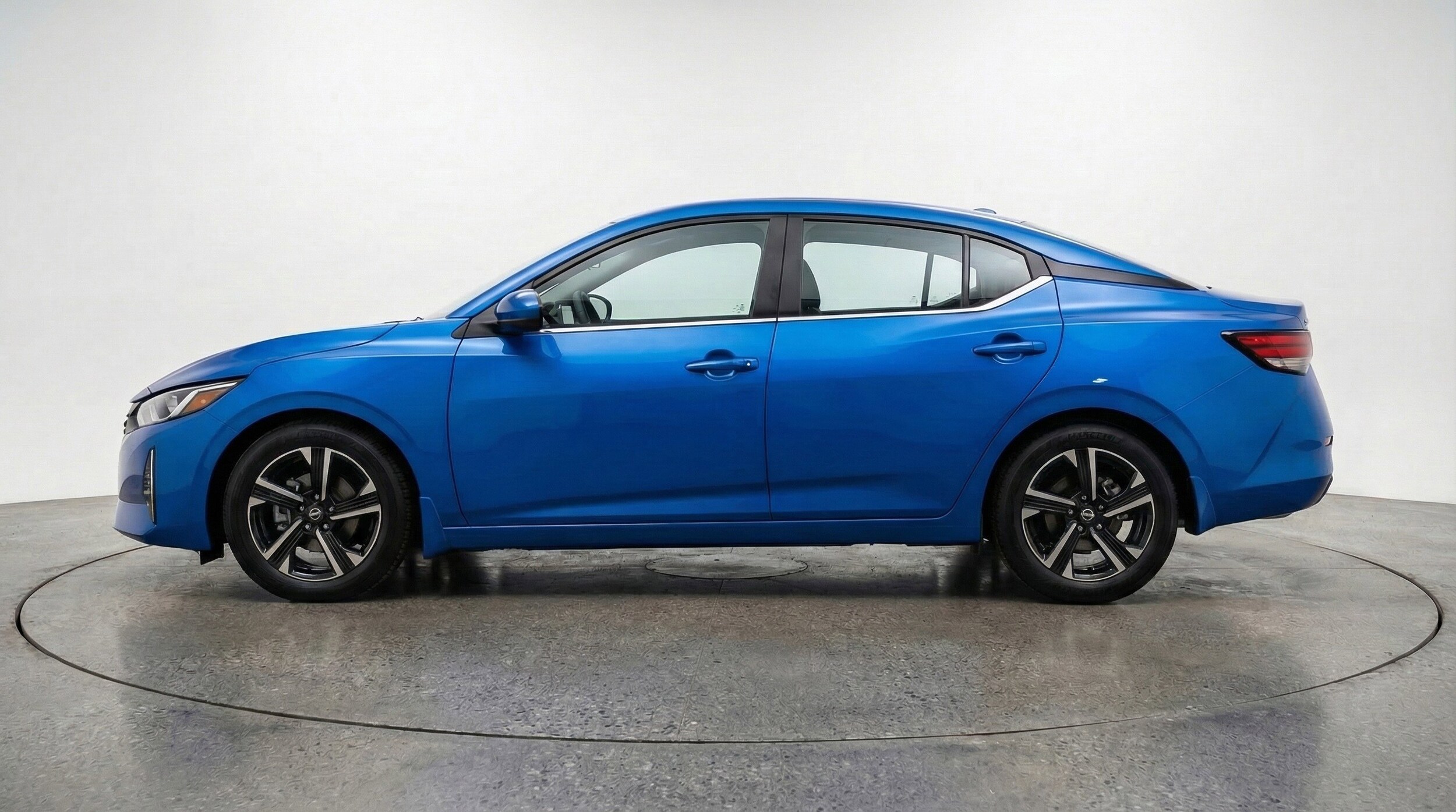 Thumbnail: 2025 Nissan Sentra - 5