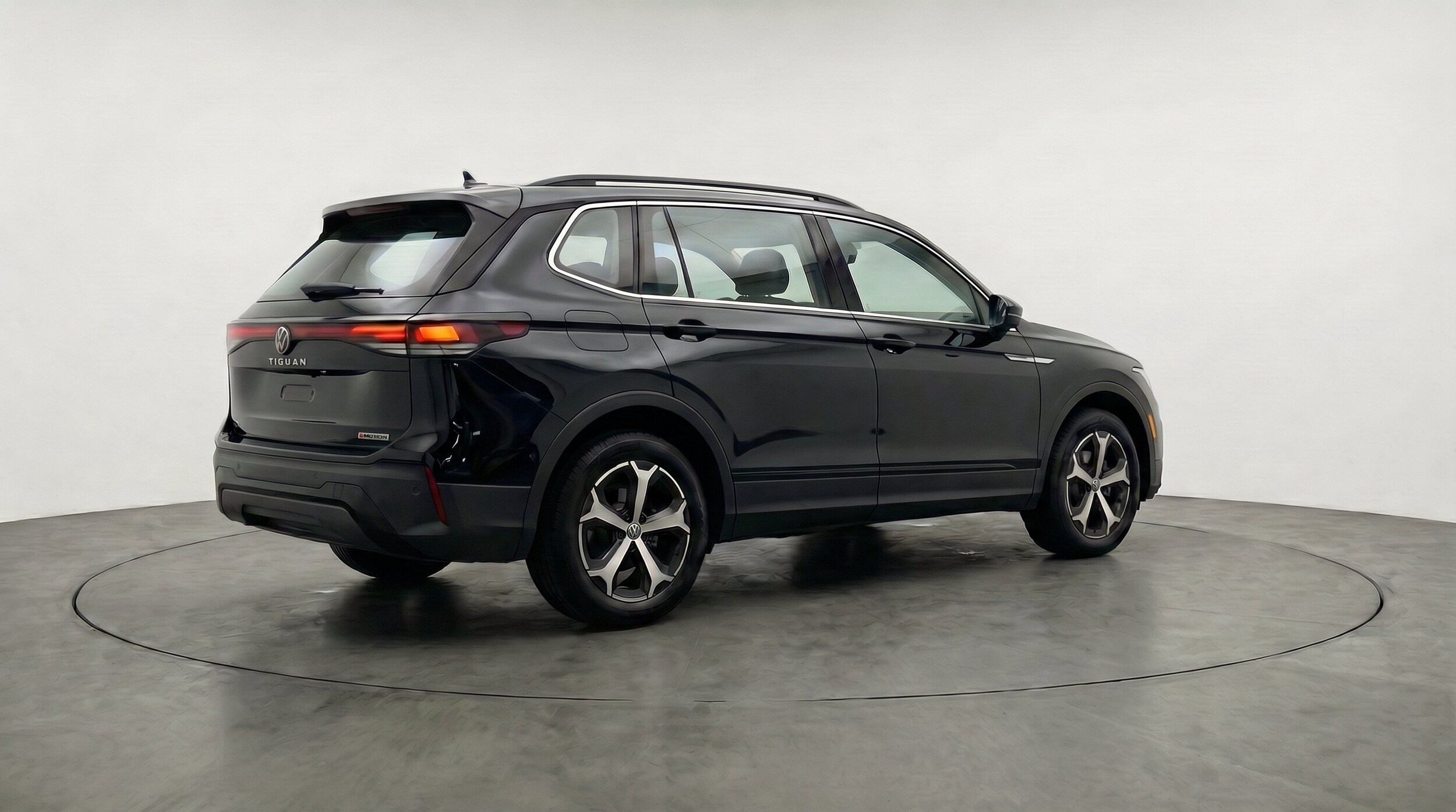 Thumbnail: 2026 Volkswagen Tiguan - 9