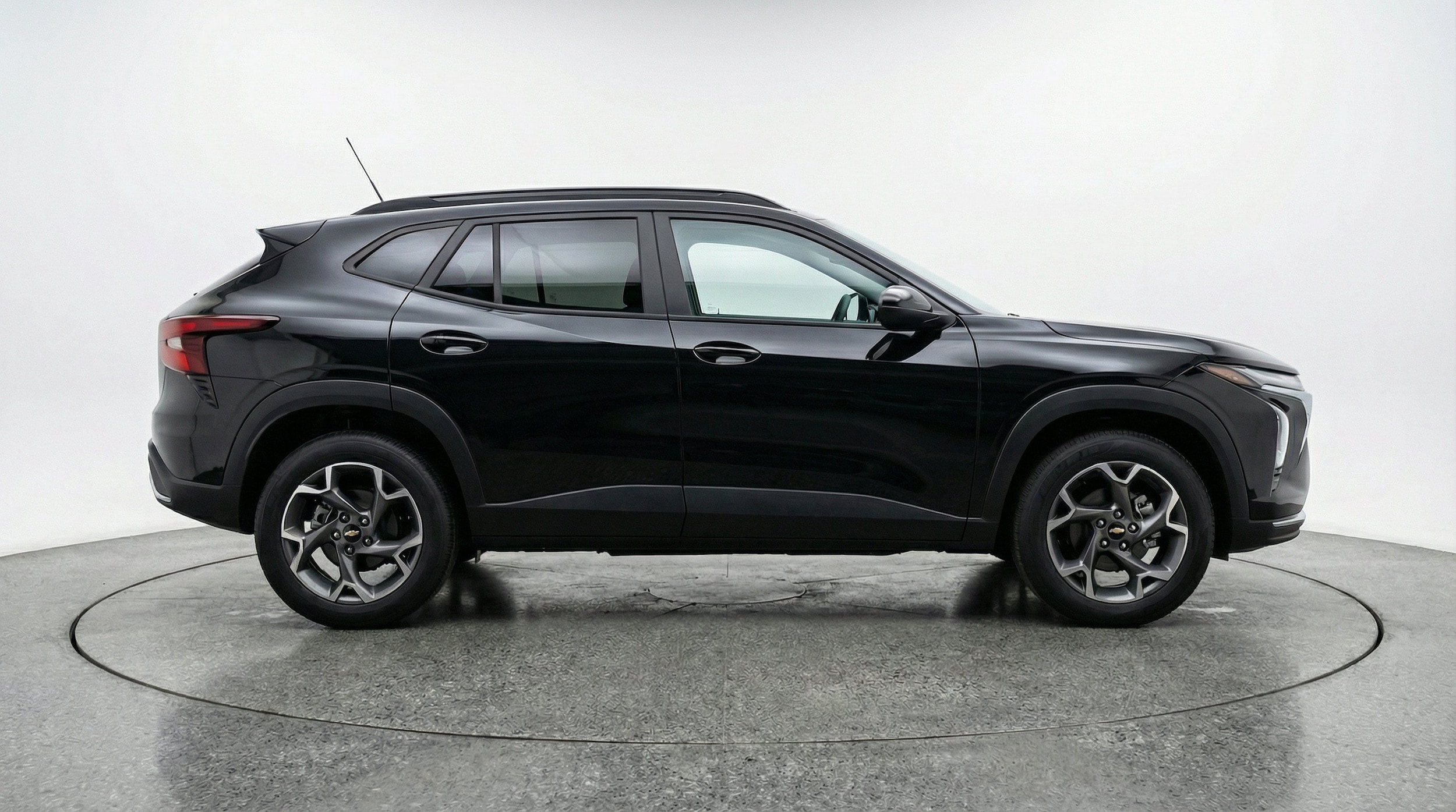 Thumbnail: 2025 Chevrolet Trax - 10