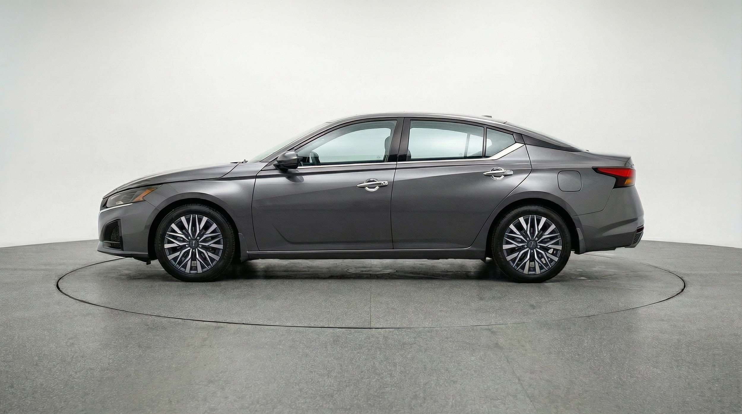 Thumbnail: 2025 Nissan Altima - 4