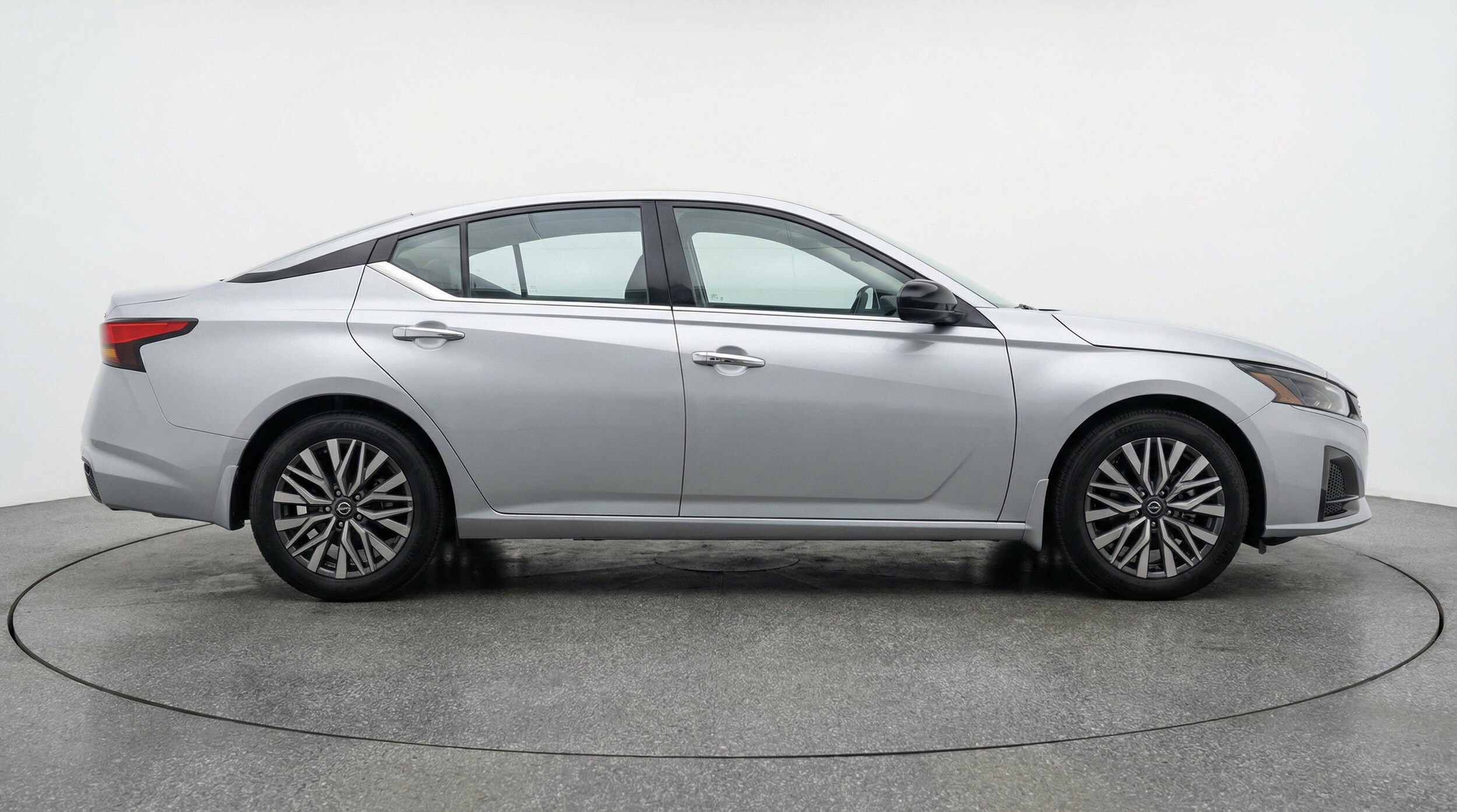 Thumbnail: 2025 Nissan Altima - 10