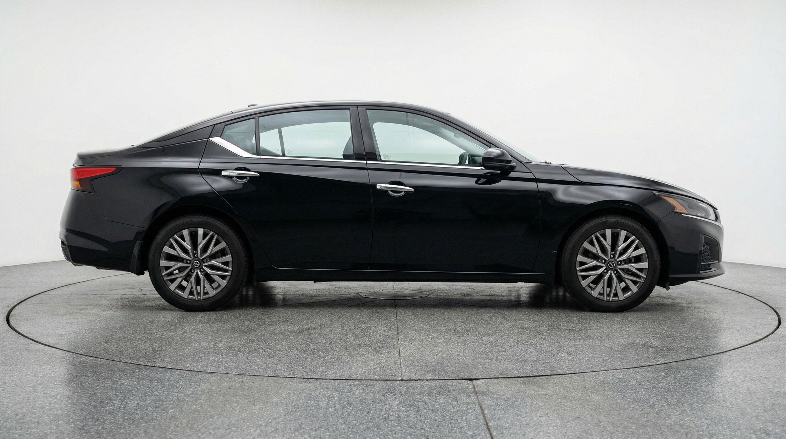 Thumbnail: 2025 Nissan Altima - 11