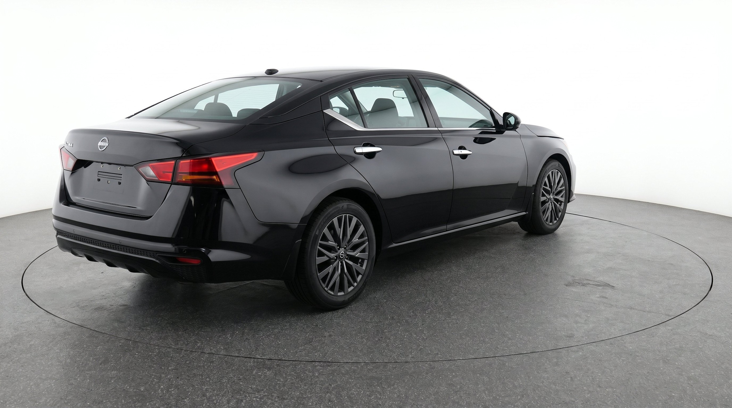 Thumbnail: 2025 Nissan Altima - 9