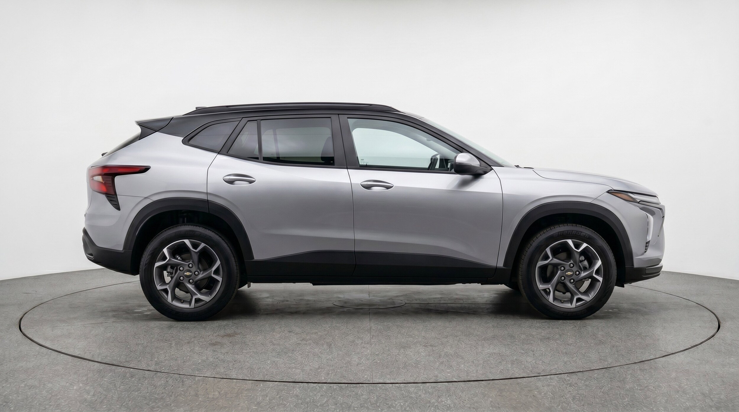 Thumbnail: 2025 Chevrolet Trax - 11