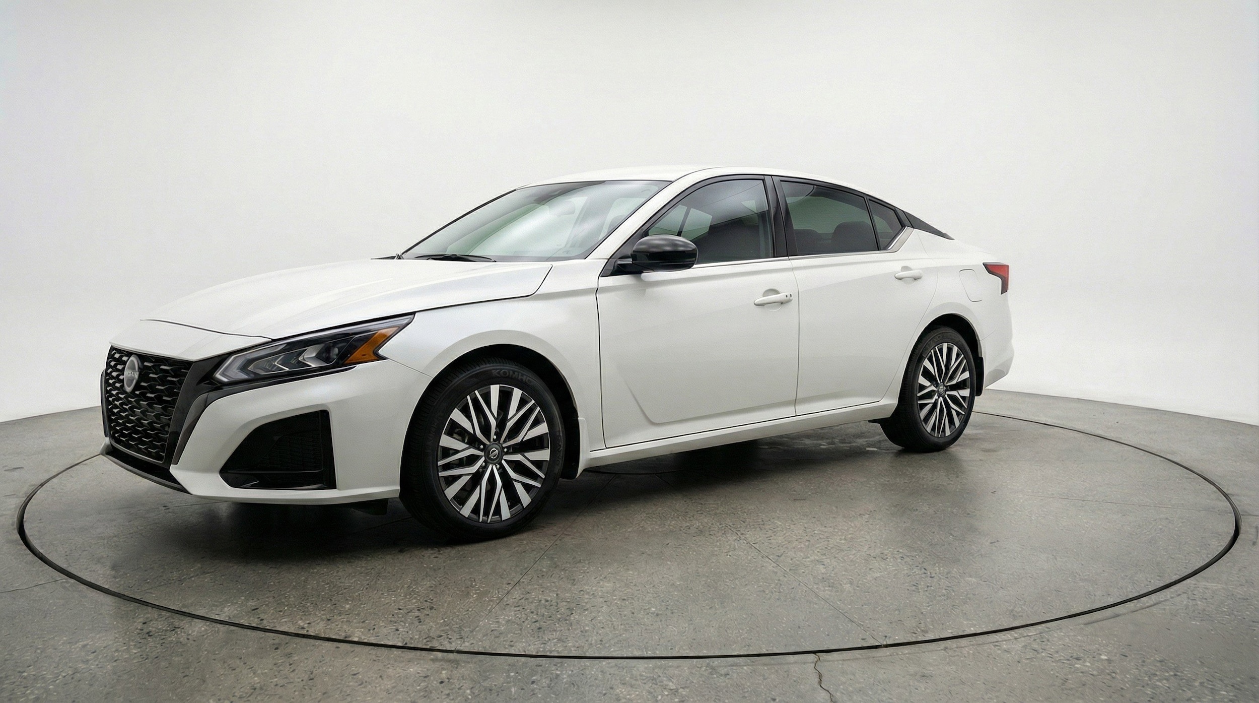 Thumbnail: 2025 Nissan Altima - 3