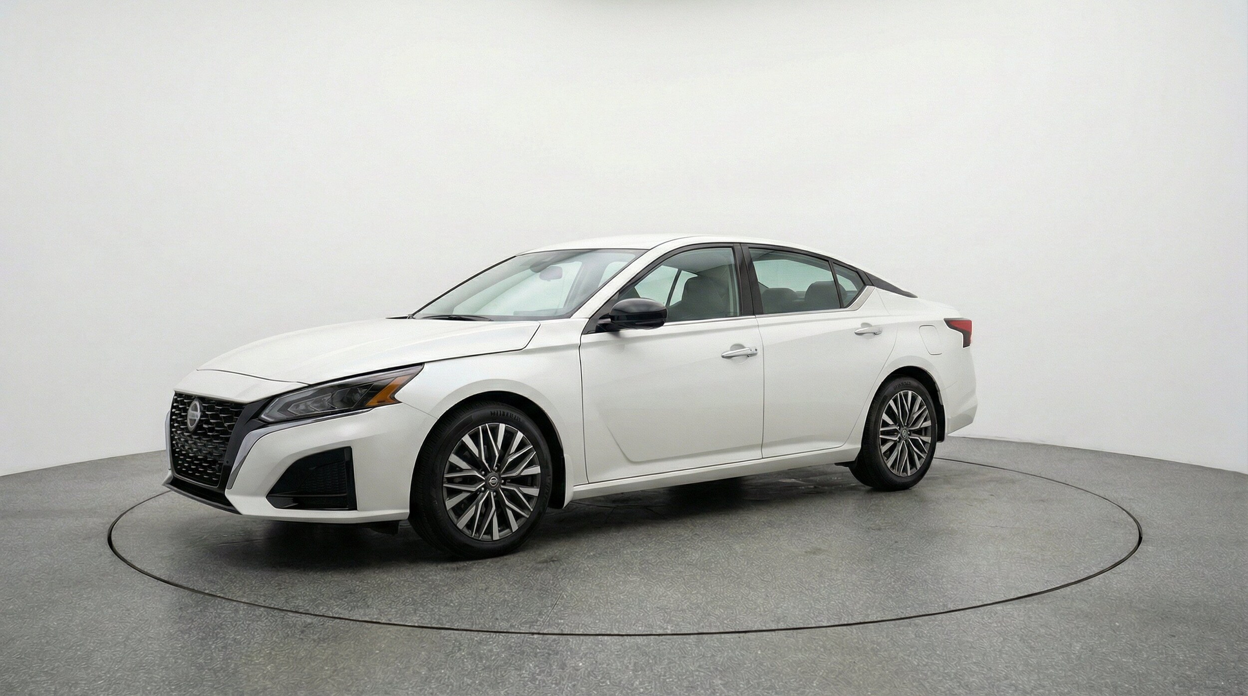 Thumbnail: 2025 Nissan Altima - 3