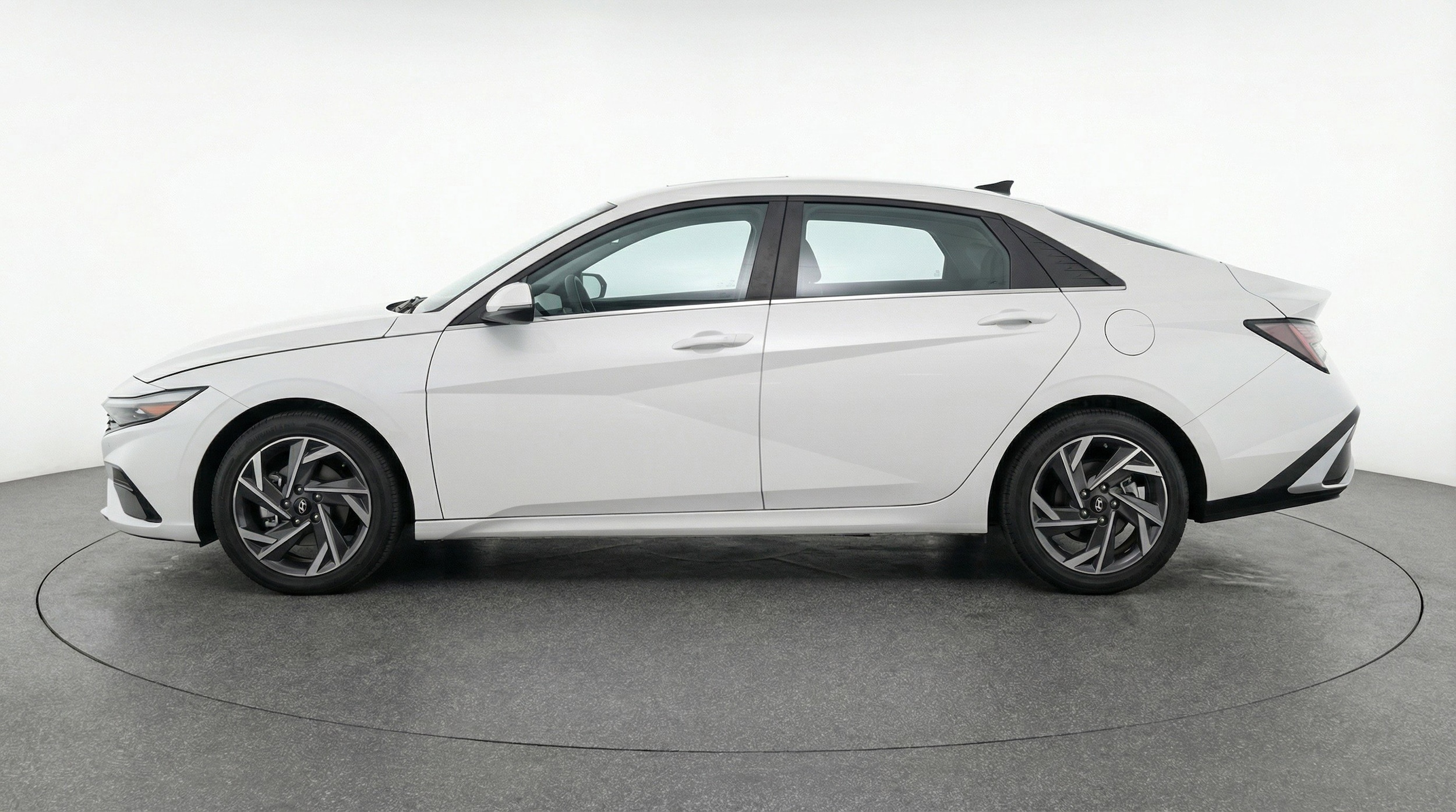 Thumbnail: 2025 Hyundai Elantra - 5