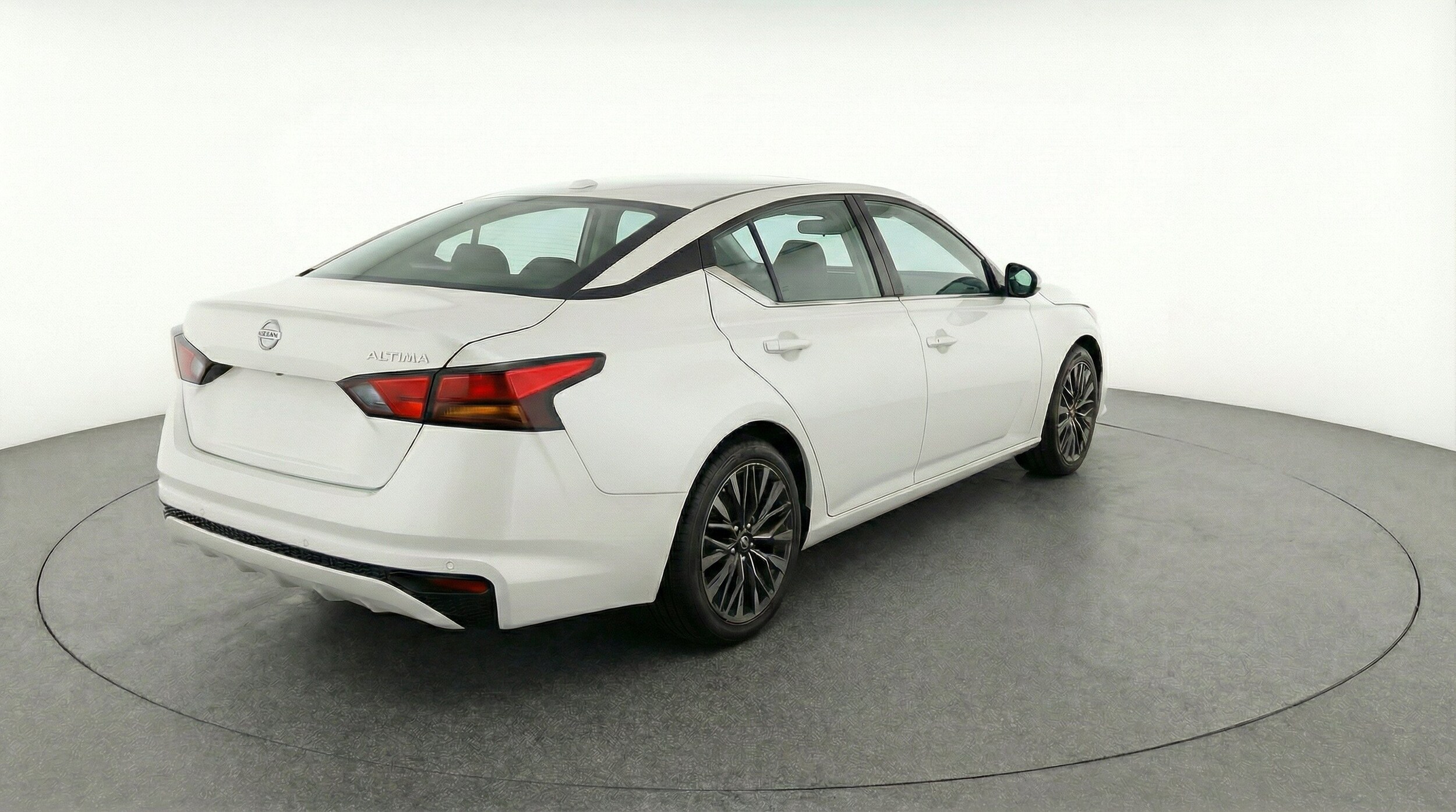 Thumbnail: 2025 Nissan Altima - 9