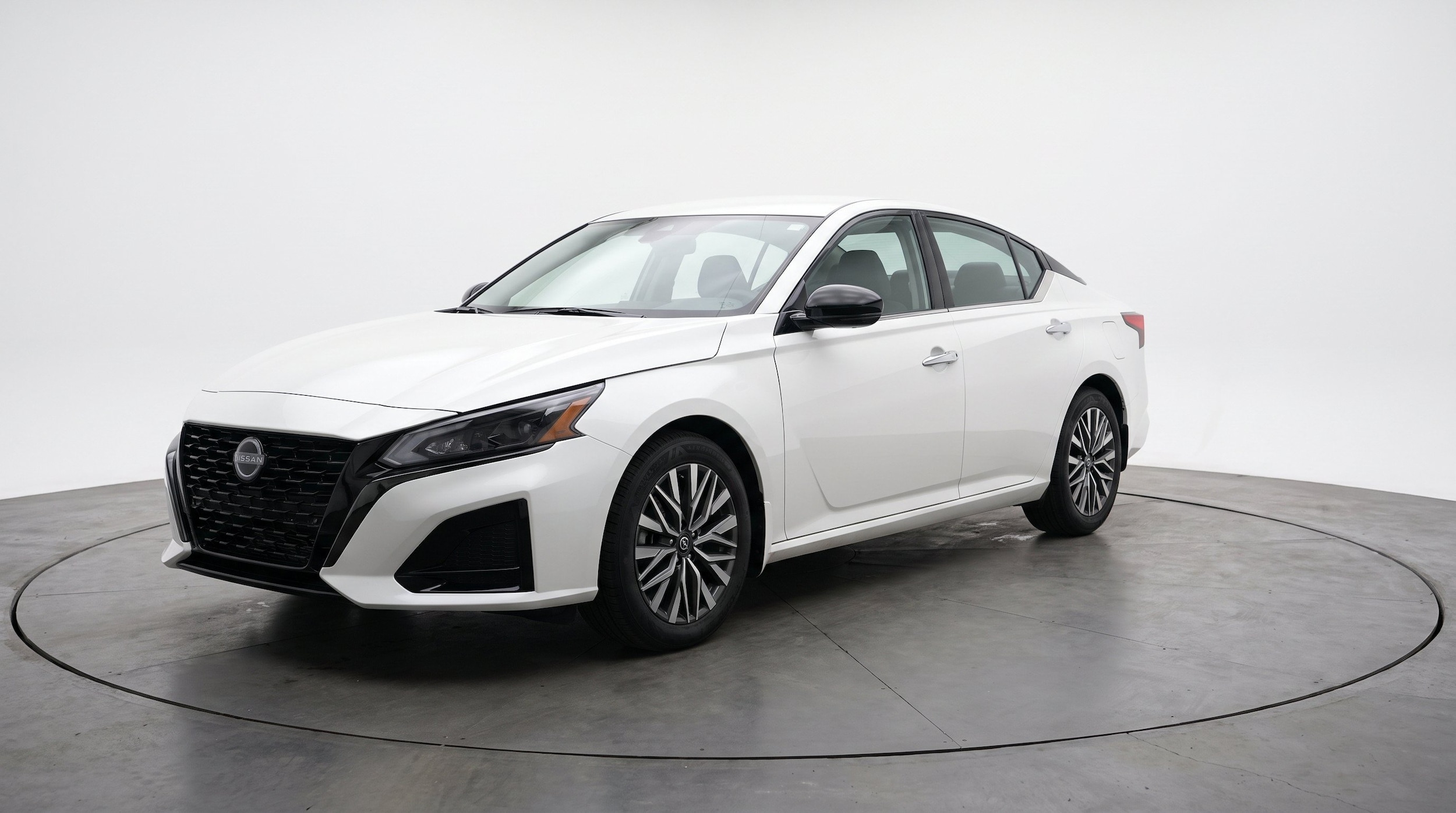 Thumbnail: 2025 Nissan Altima - 3