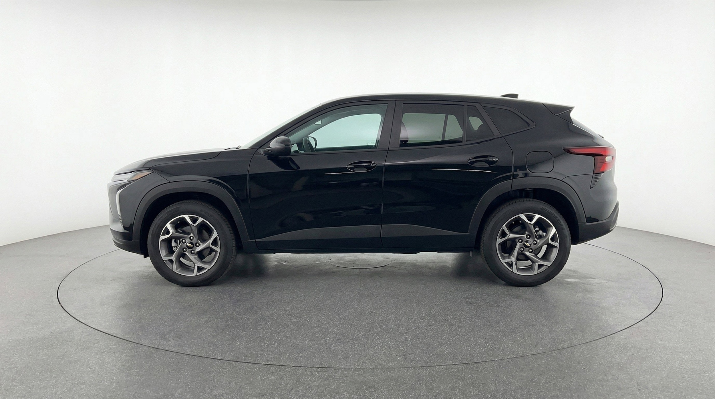 Thumbnail: 2025 Chevrolet Trax - 5