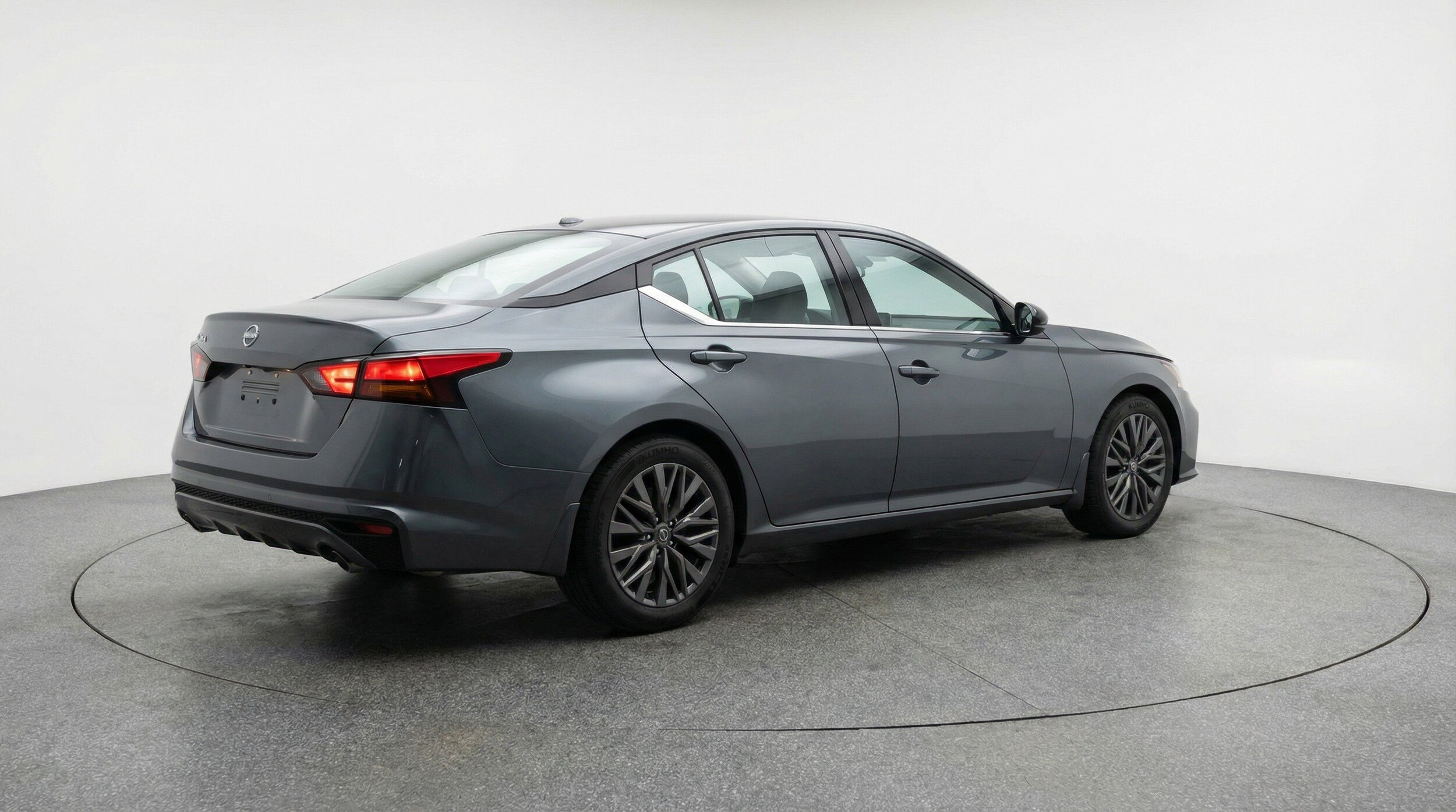 Thumbnail: 2025 Nissan Altima - 9