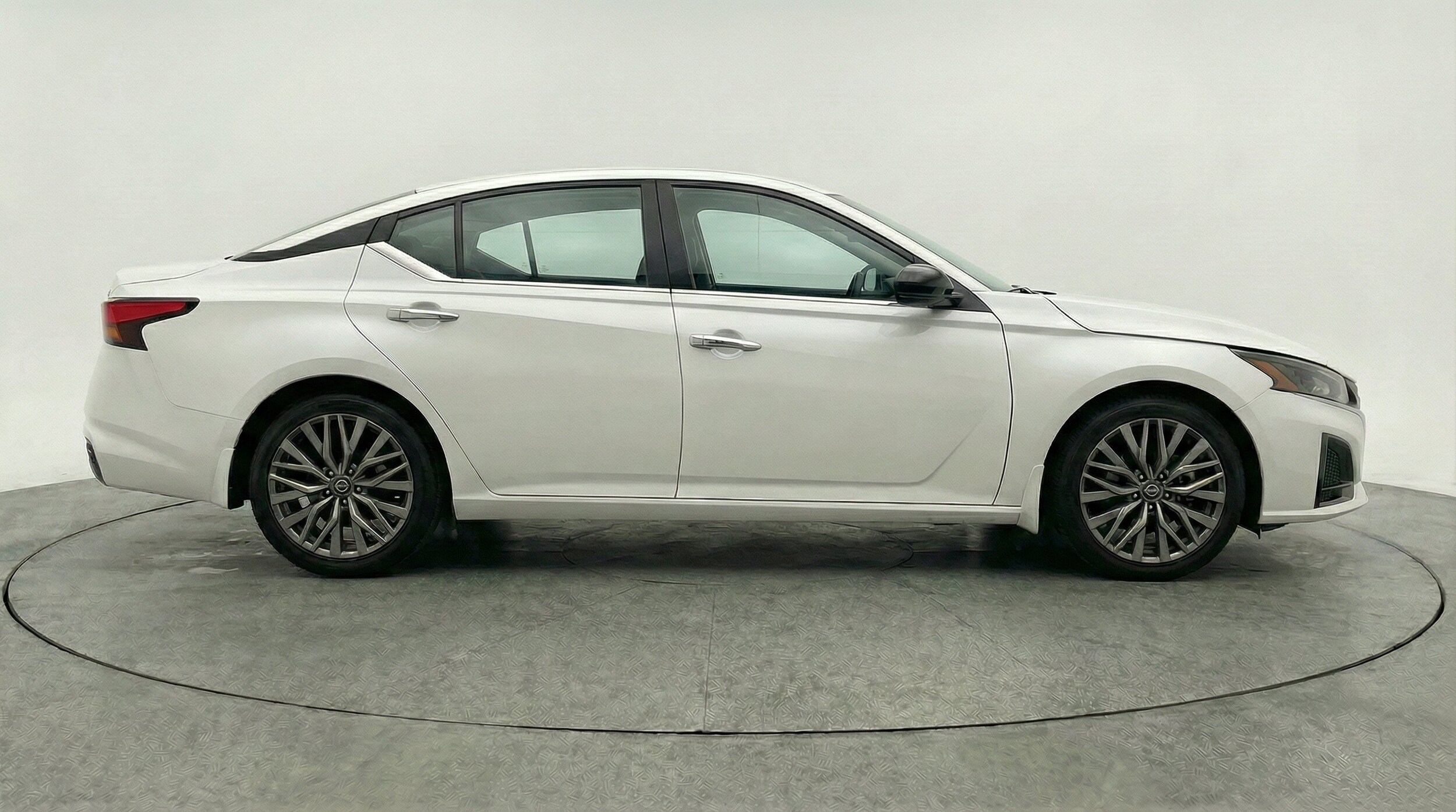 Thumbnail: 2025 Nissan Altima - 11