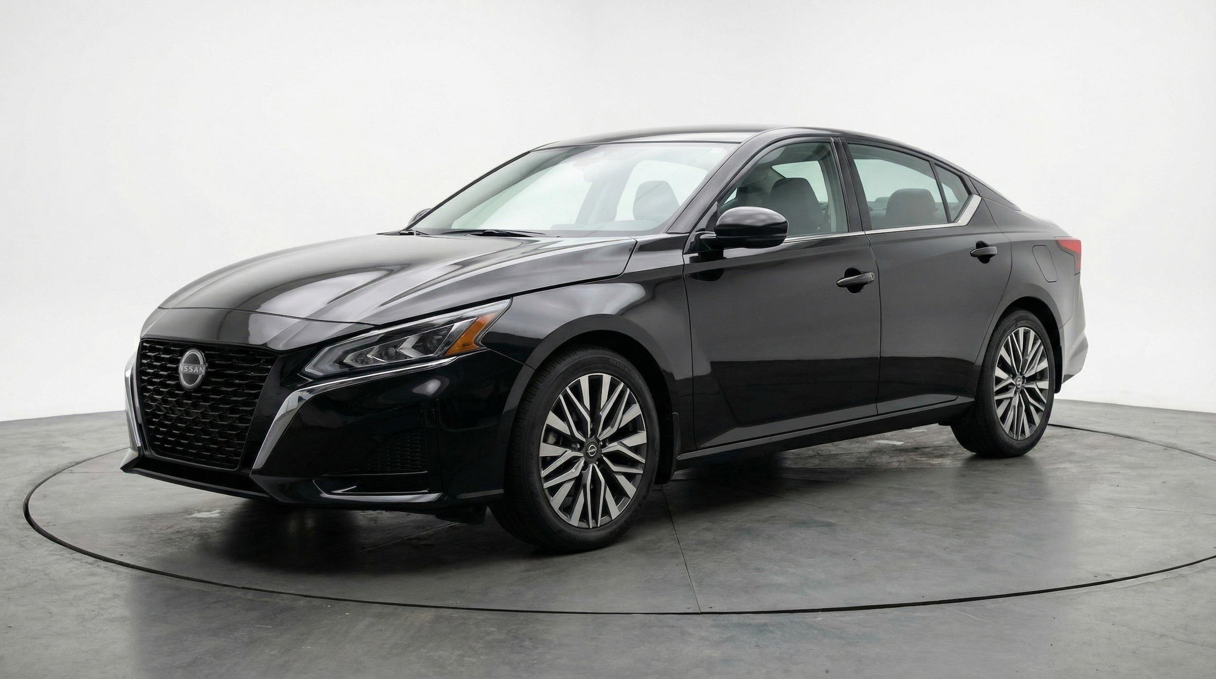 Thumbnail: 2025 Nissan Altima - 3