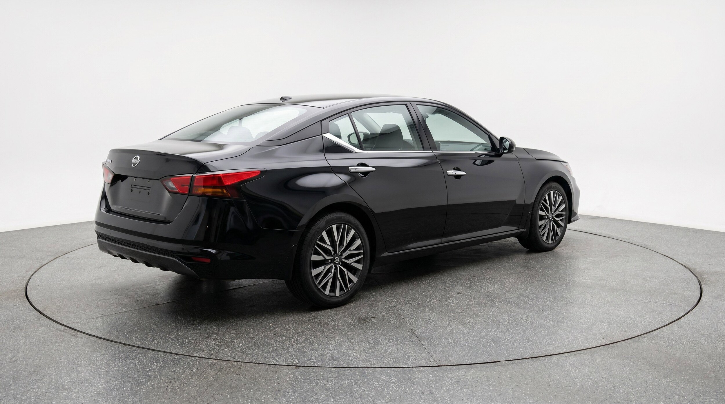 Thumbnail: 2025 Nissan Altima - 9