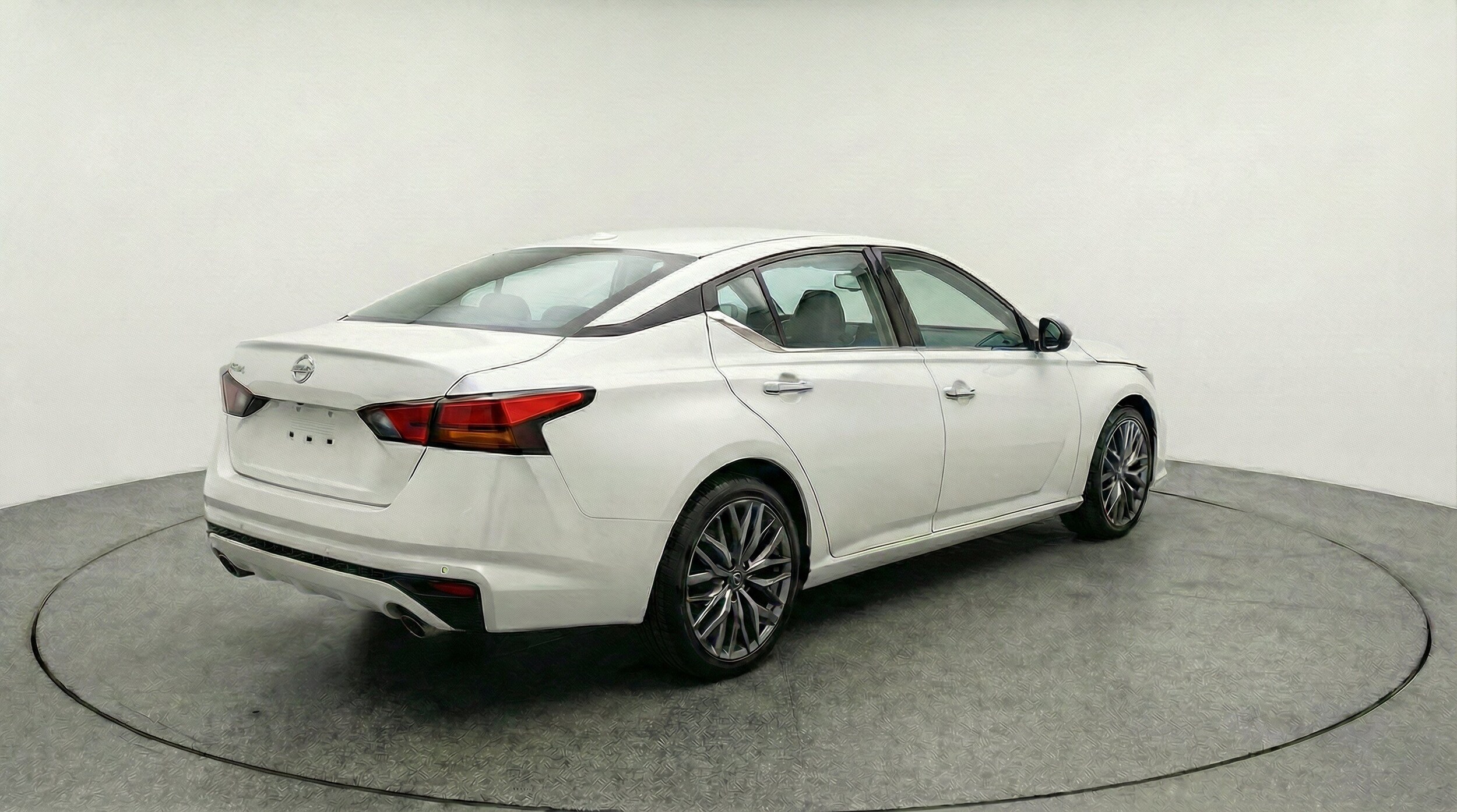 Thumbnail: 2025 Nissan Altima - 9