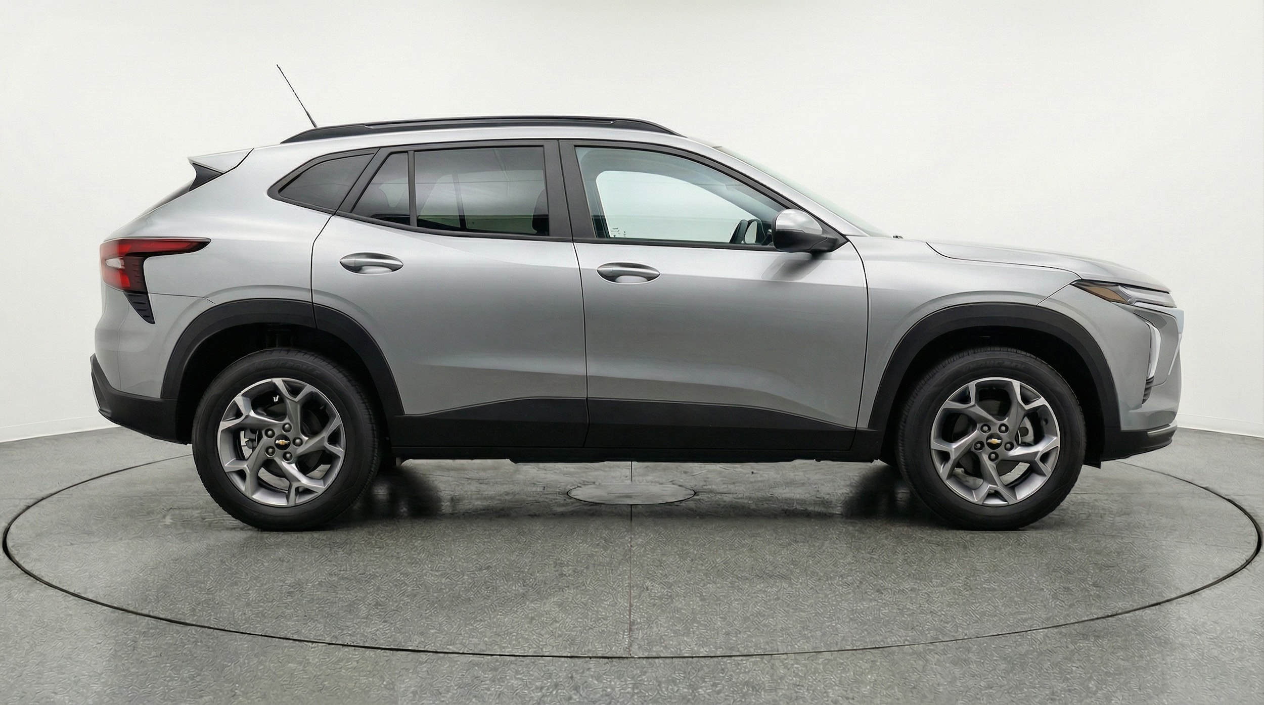 Thumbnail: 2025 Chevrolet Trax - 8