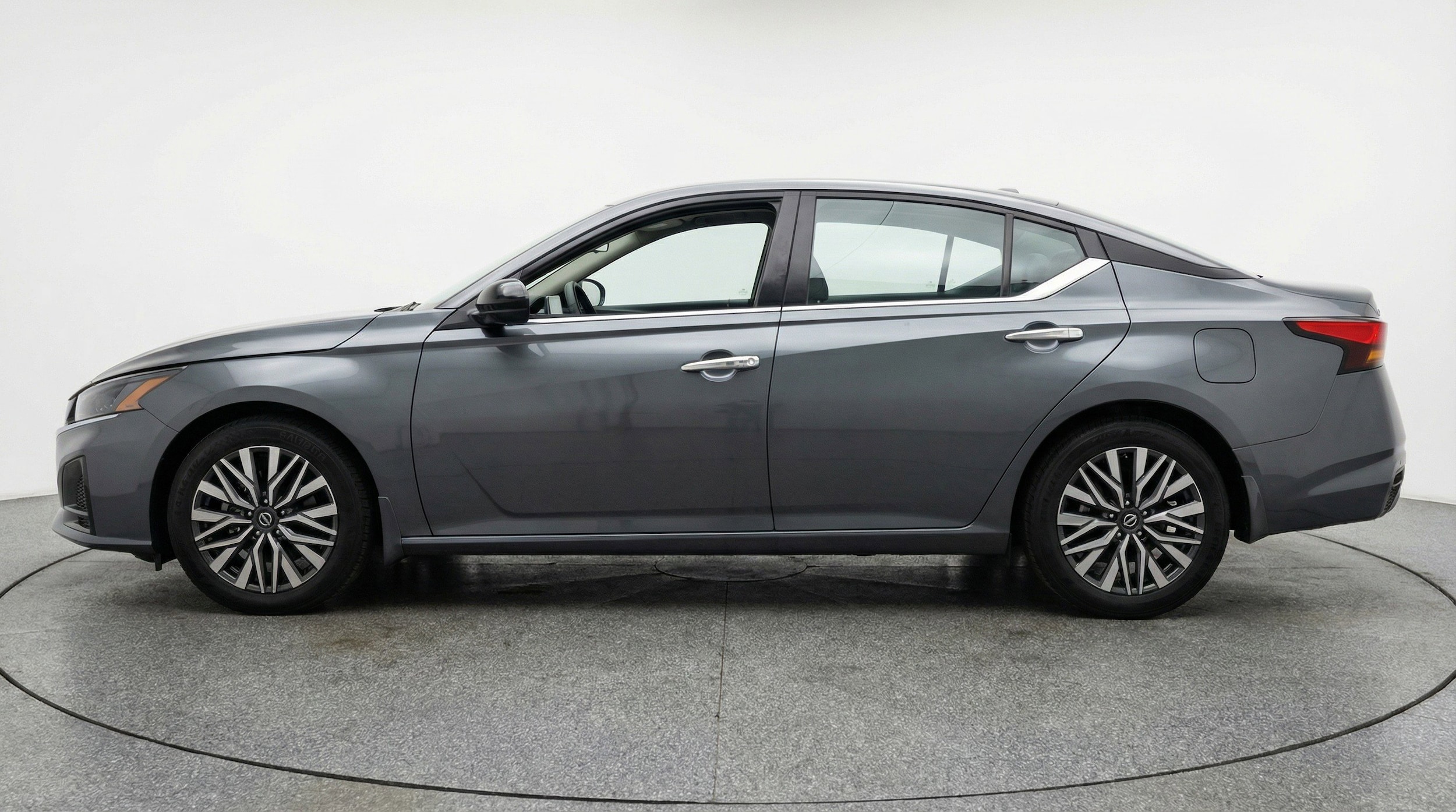 Thumbnail: 2025 Nissan Altima - 5