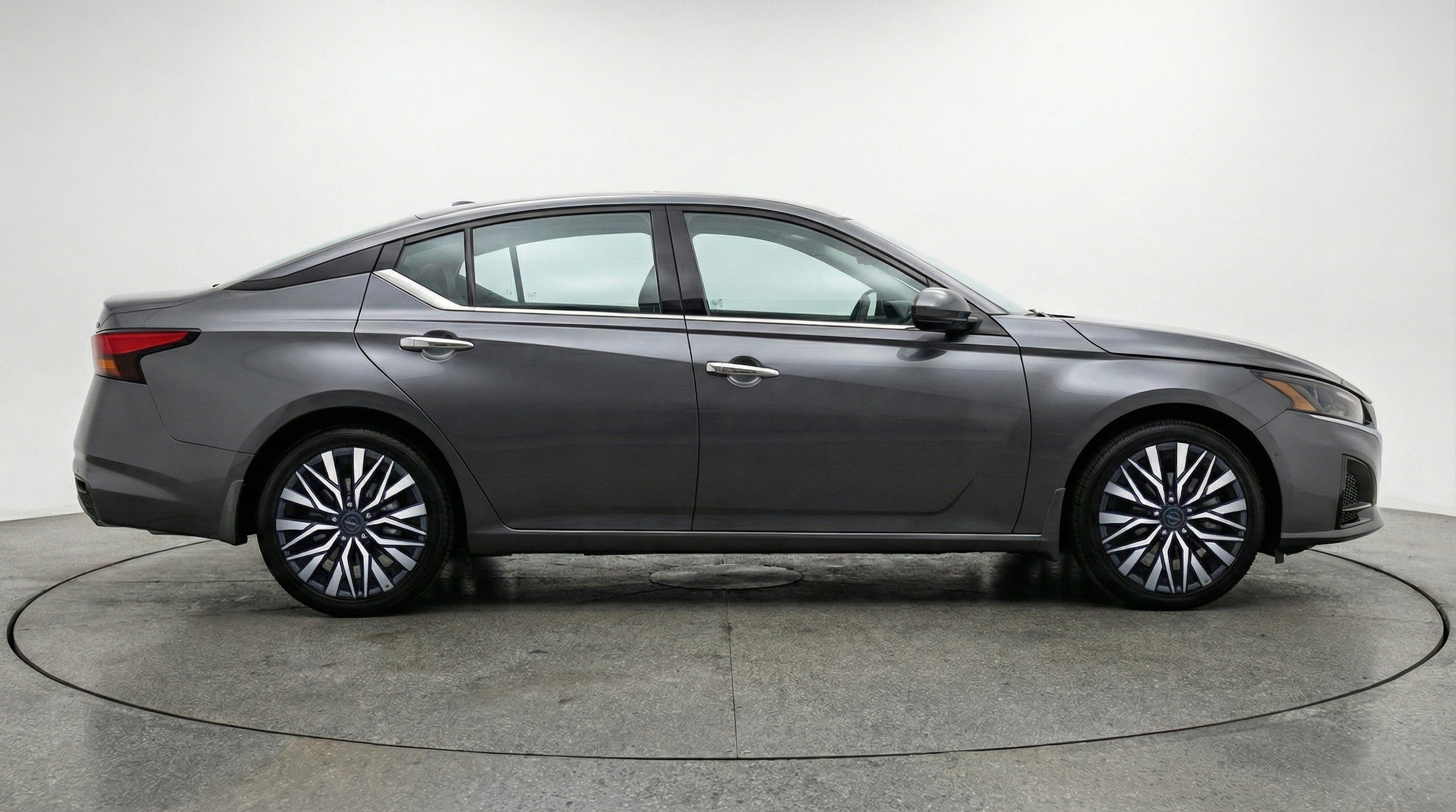 Thumbnail: 2025 Nissan Altima - 10