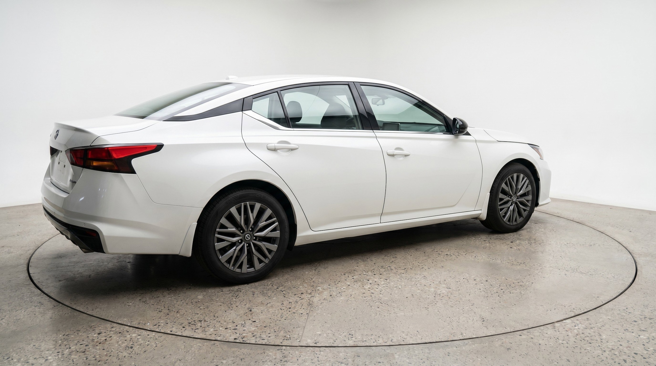 Thumbnail: 2025 Nissan Altima - 9