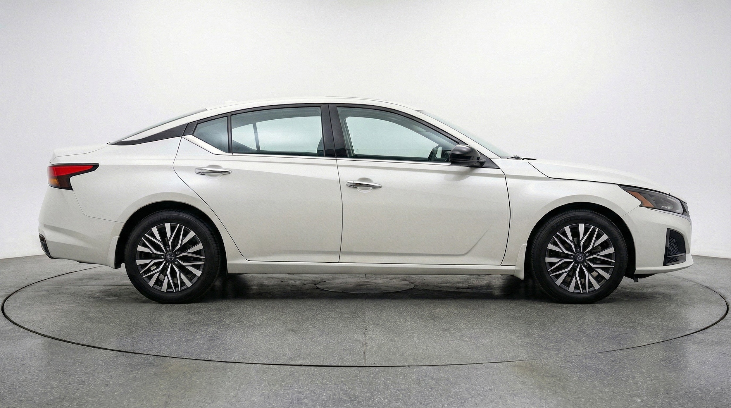 Thumbnail: 2025 Nissan Altima - 11