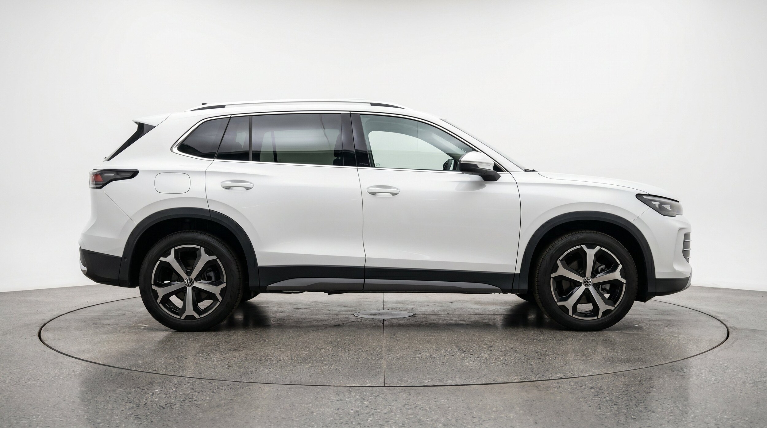 Thumbnail: 2026 Volkswagen Tiguan - 11