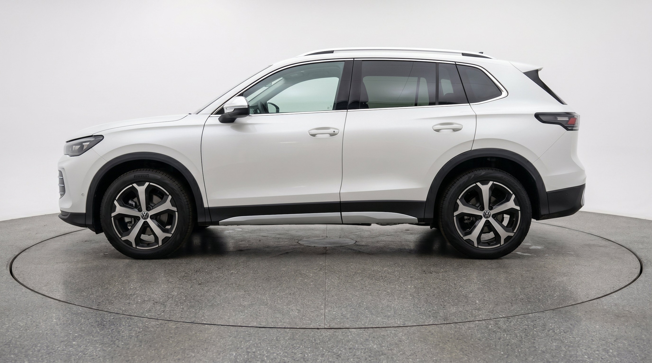 Thumbnail: 2026 Volkswagen Tiguan - 5