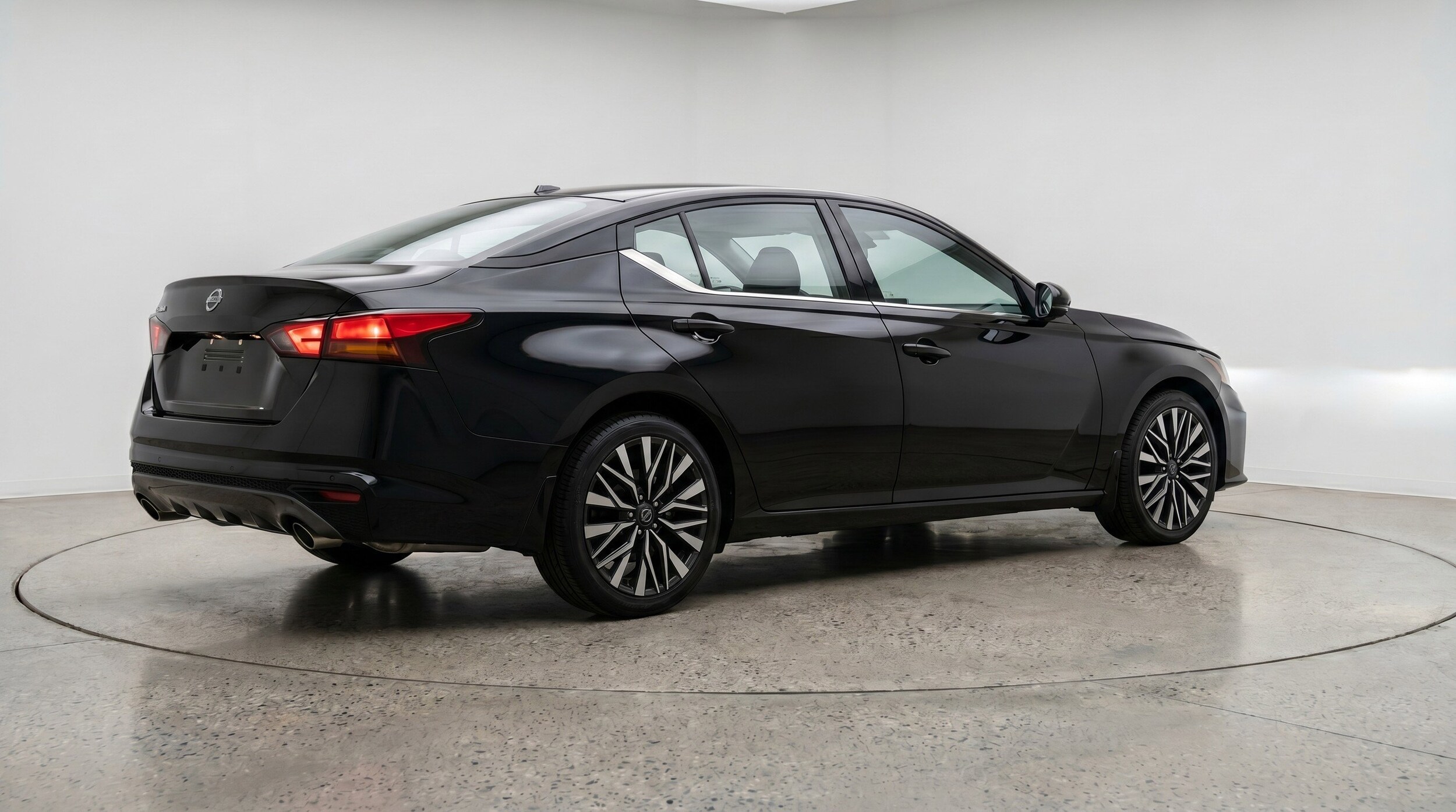 Thumbnail: 2025 Nissan Altima - 9
