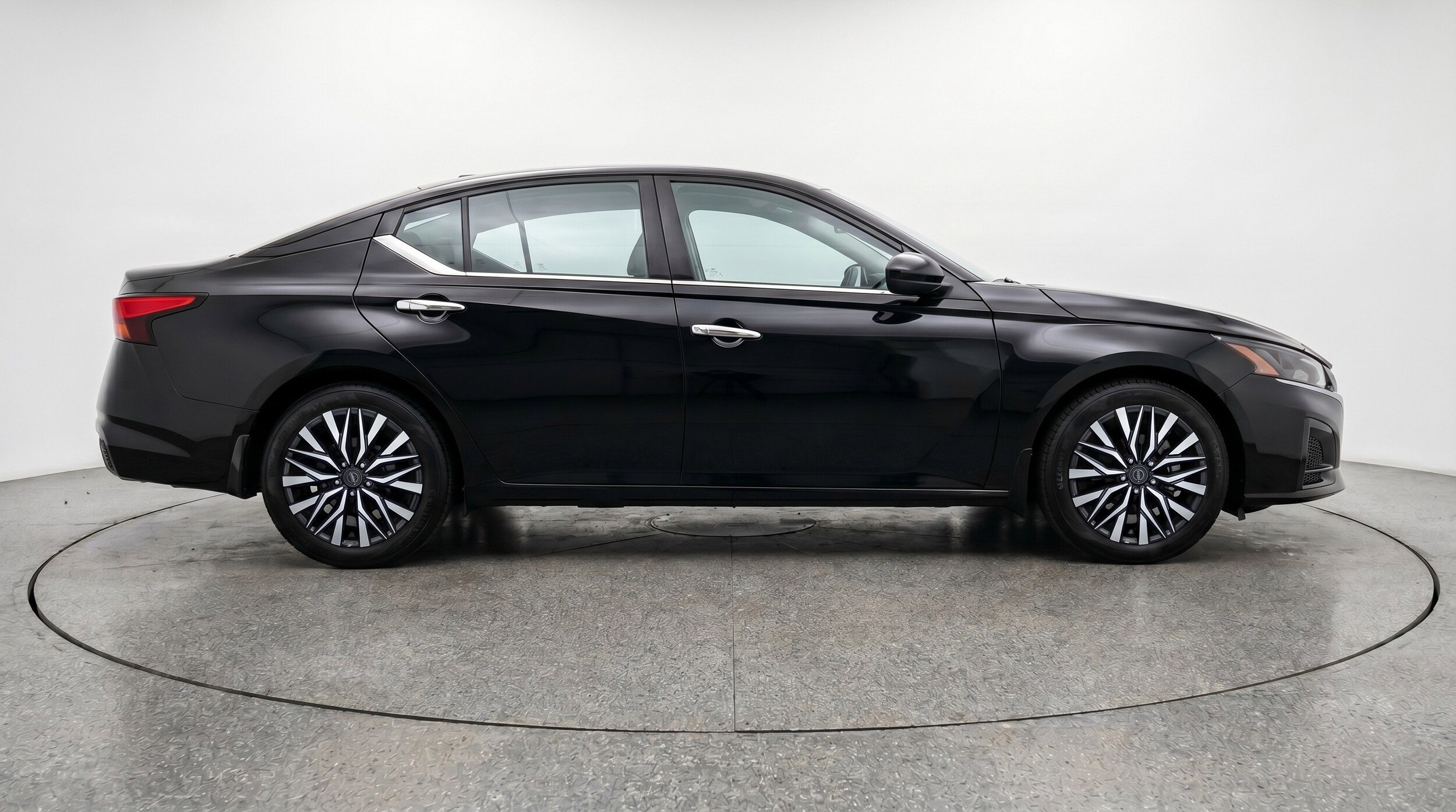 Thumbnail: 2025 Nissan Altima - 11