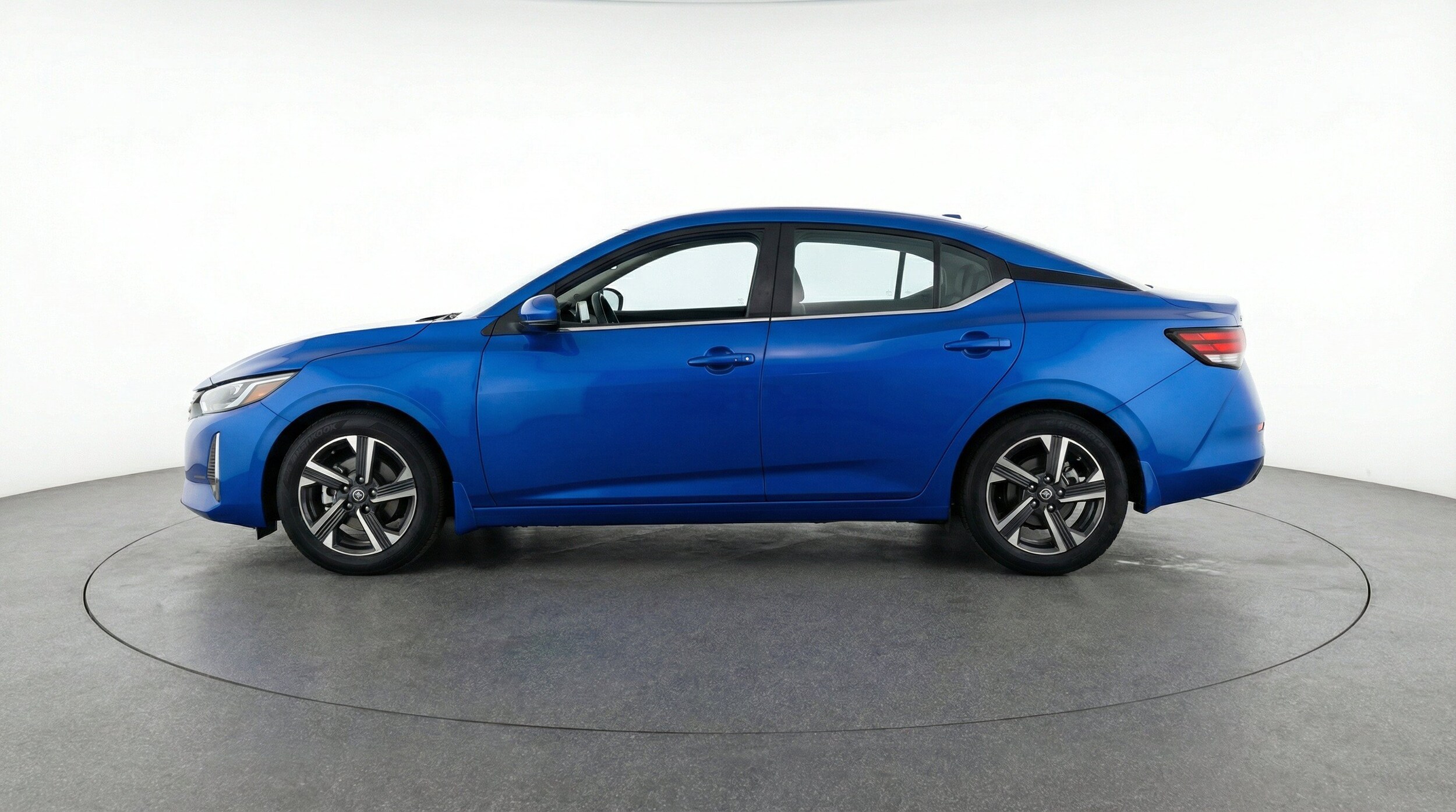 Thumbnail: 2025 Nissan Sentra - 5