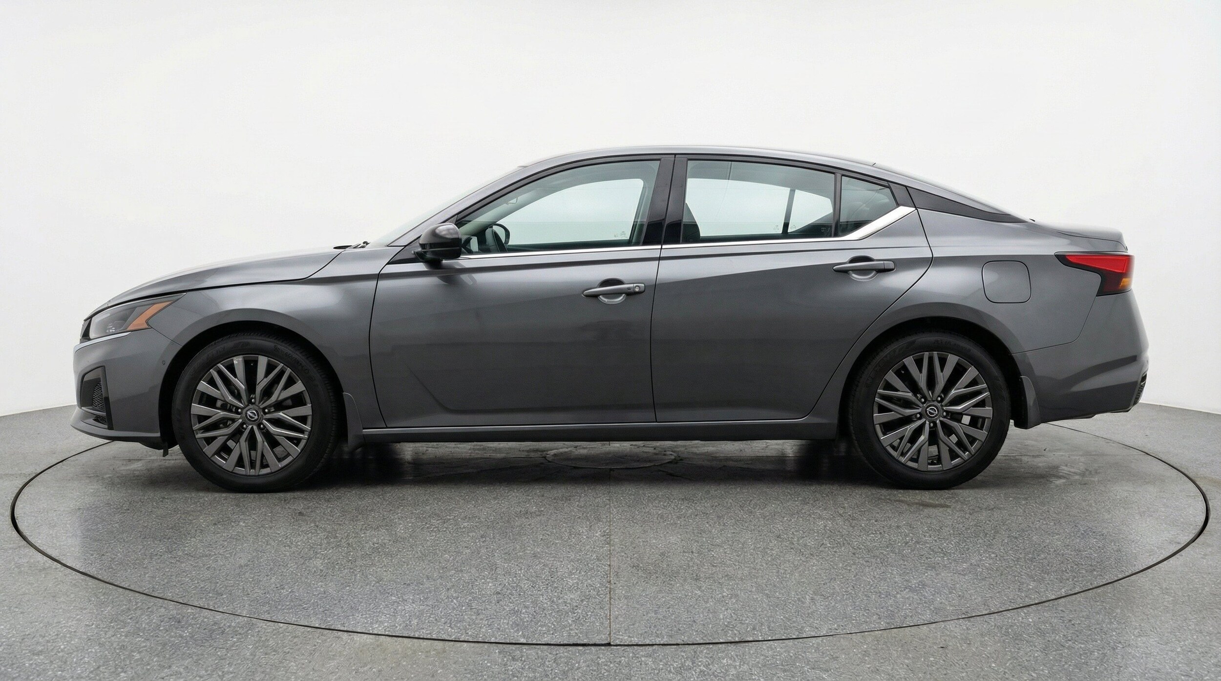 Thumbnail: 2025 Nissan Altima - 5