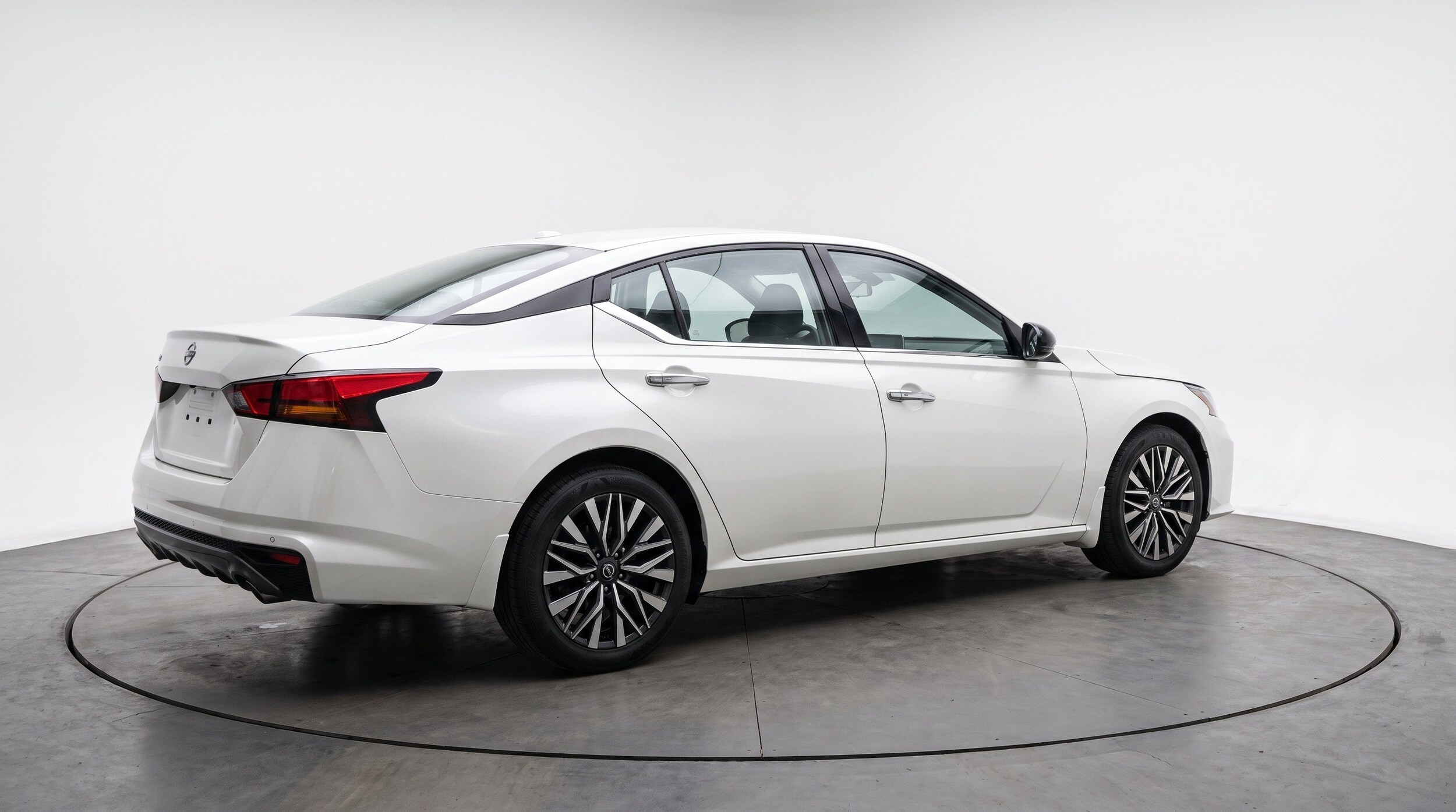 Thumbnail: 2025 Nissan Altima - 9