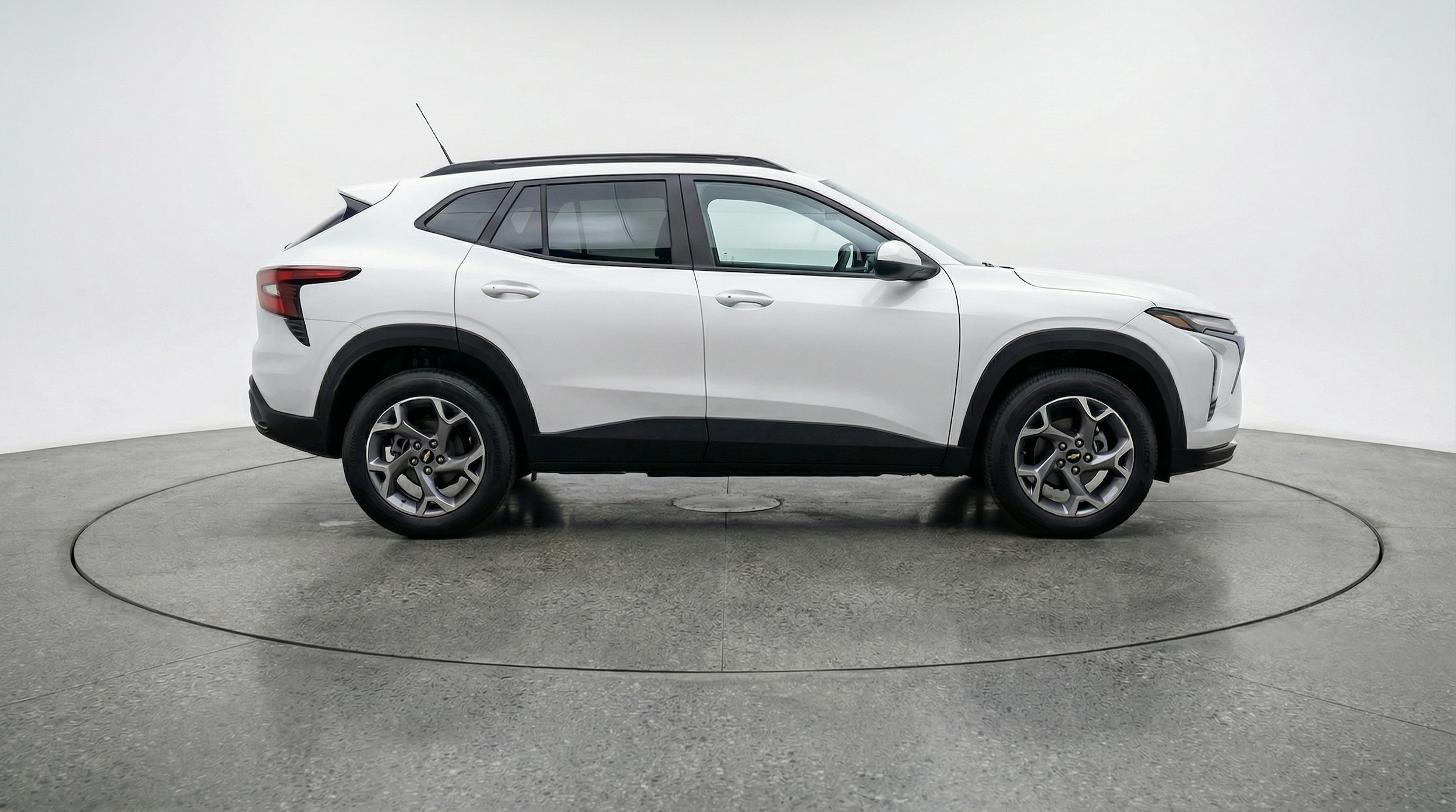 Thumbnail: 2025 Chevrolet Trax - 8