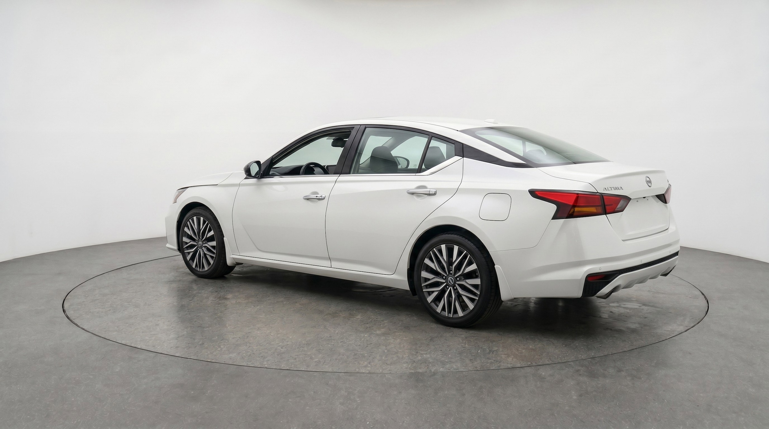 Thumbnail: 2025 Nissan Altima - 6