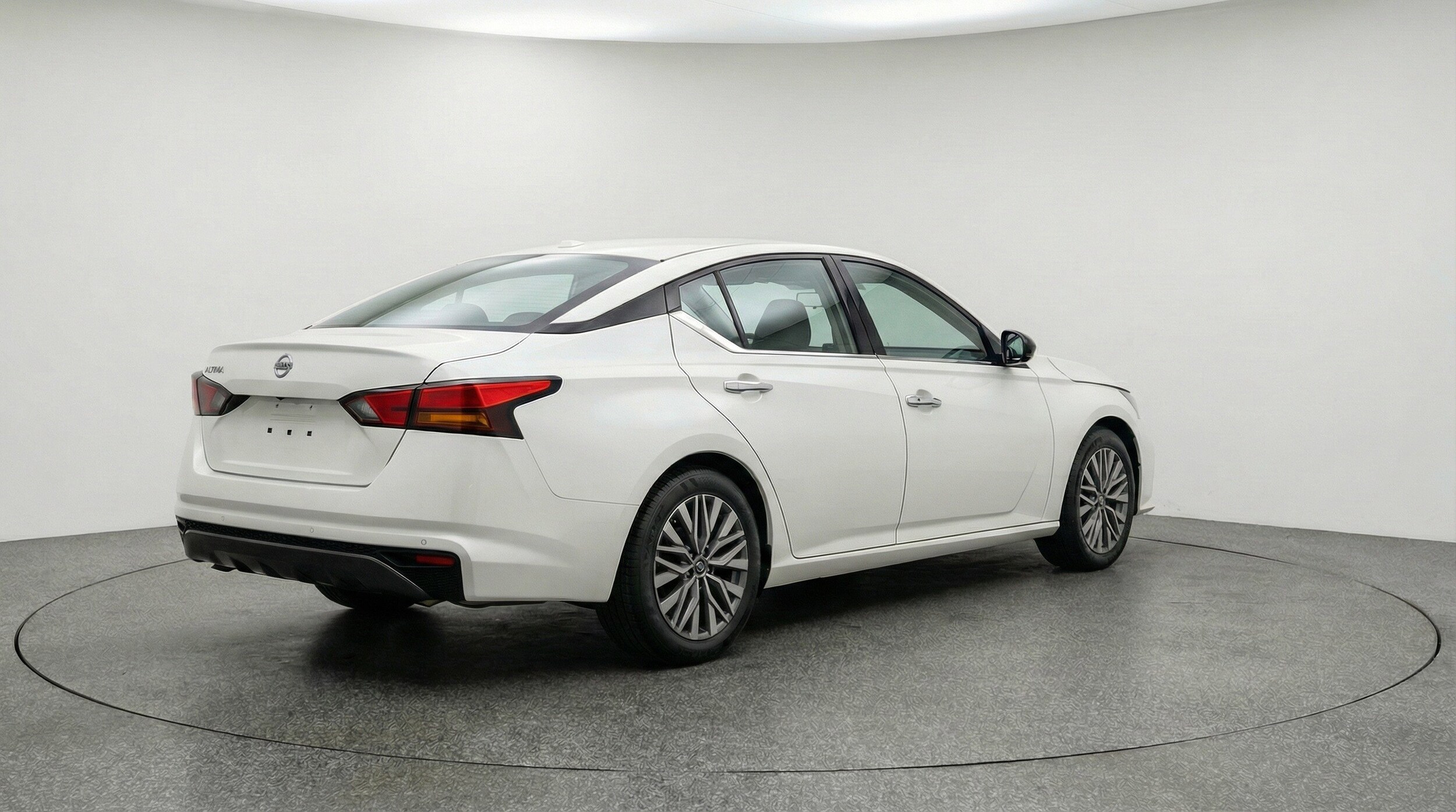 Thumbnail: 2025 Nissan Altima - 9