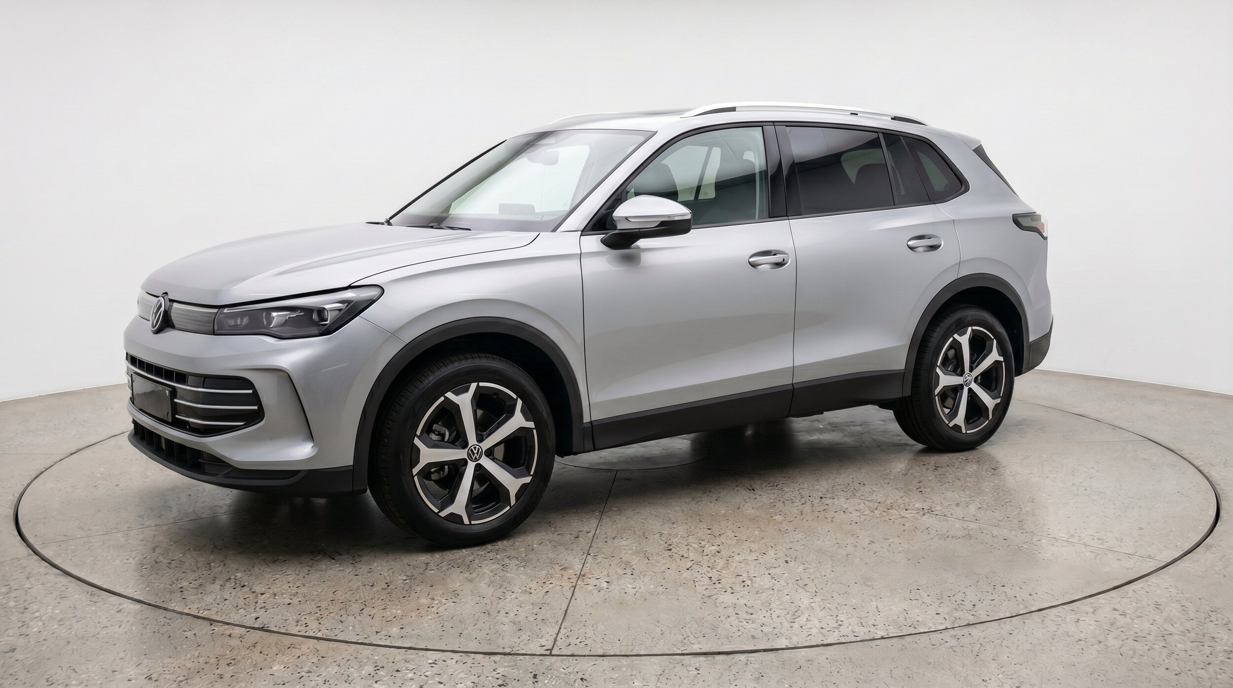 Thumbnail: 2026 Volkswagen Tiguan - 3