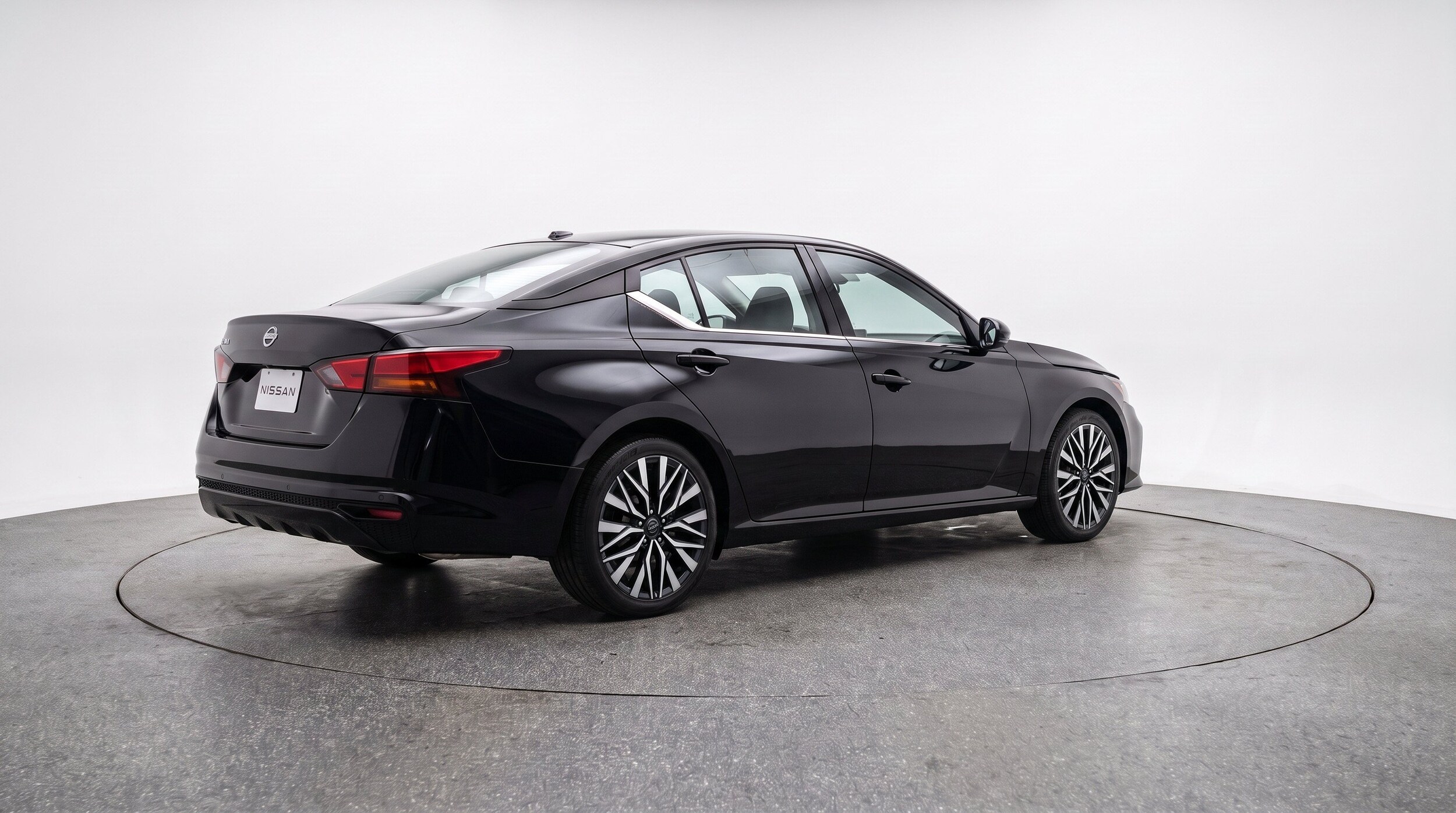 Thumbnail: 2025 Nissan Altima - 9