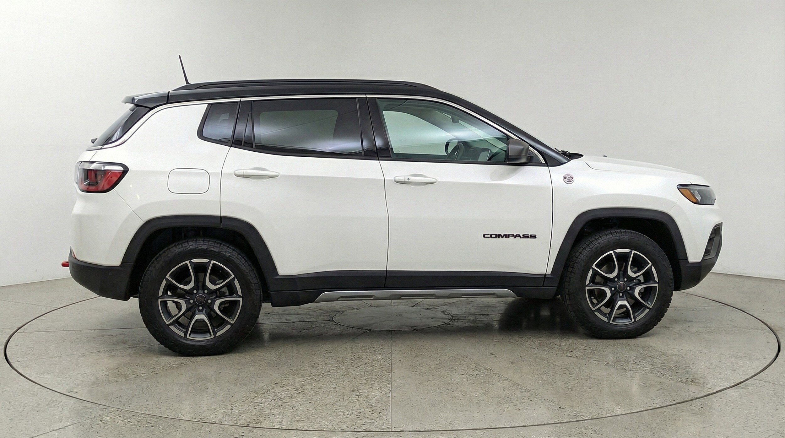 Thumbnail: 2025 Jeep Compass - 11