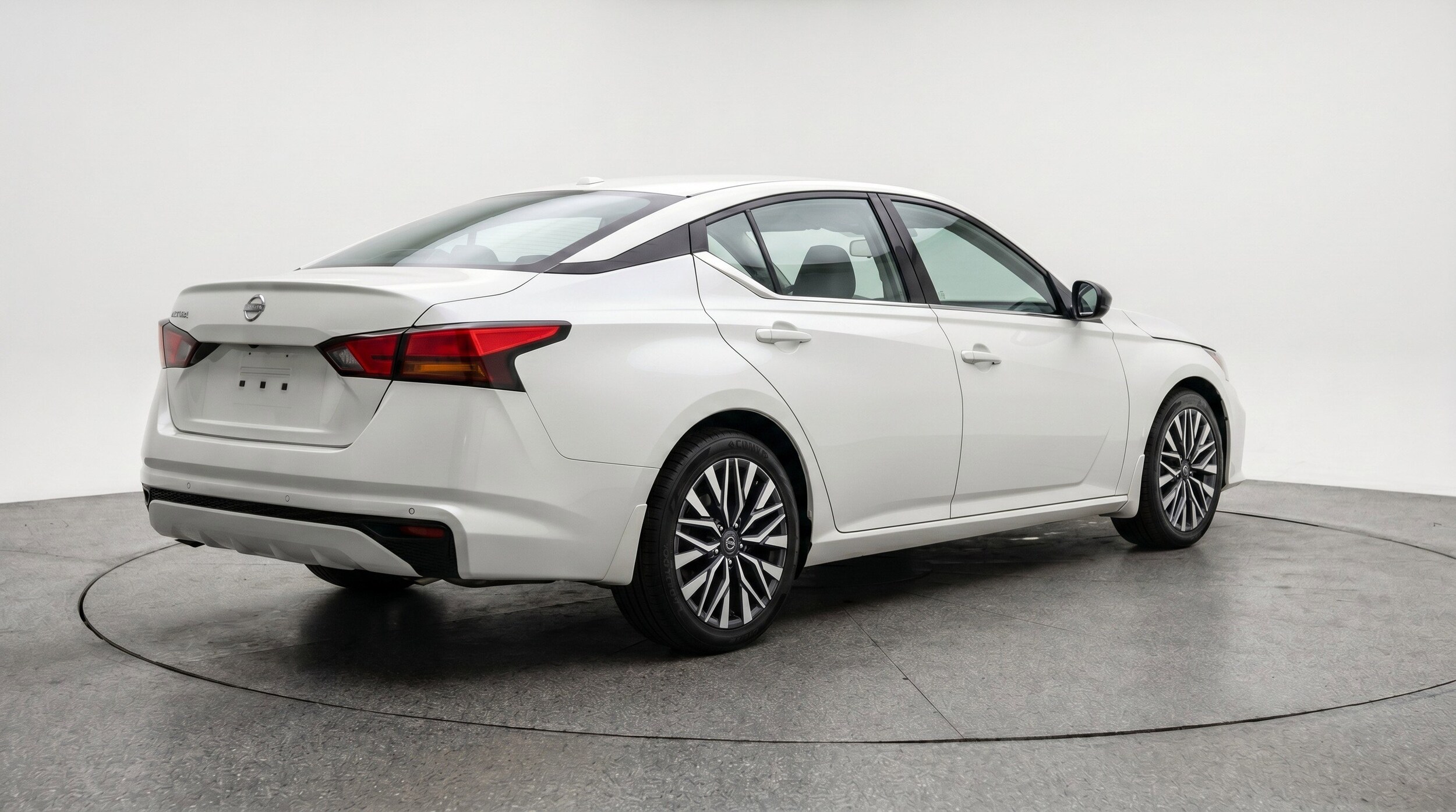 Thumbnail: 2025 Nissan Altima - 9