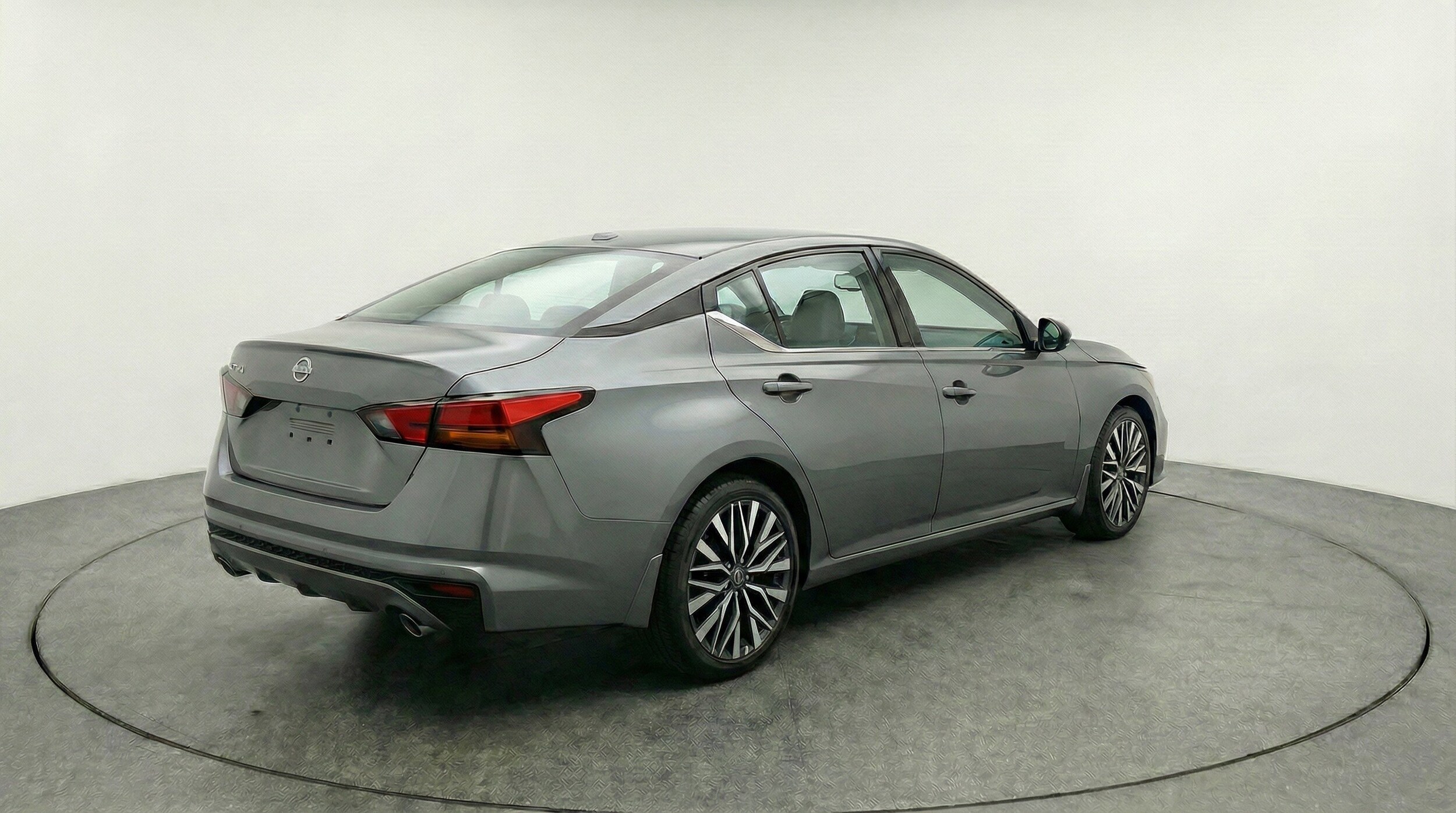 Thumbnail: 2025 Nissan Altima - 9