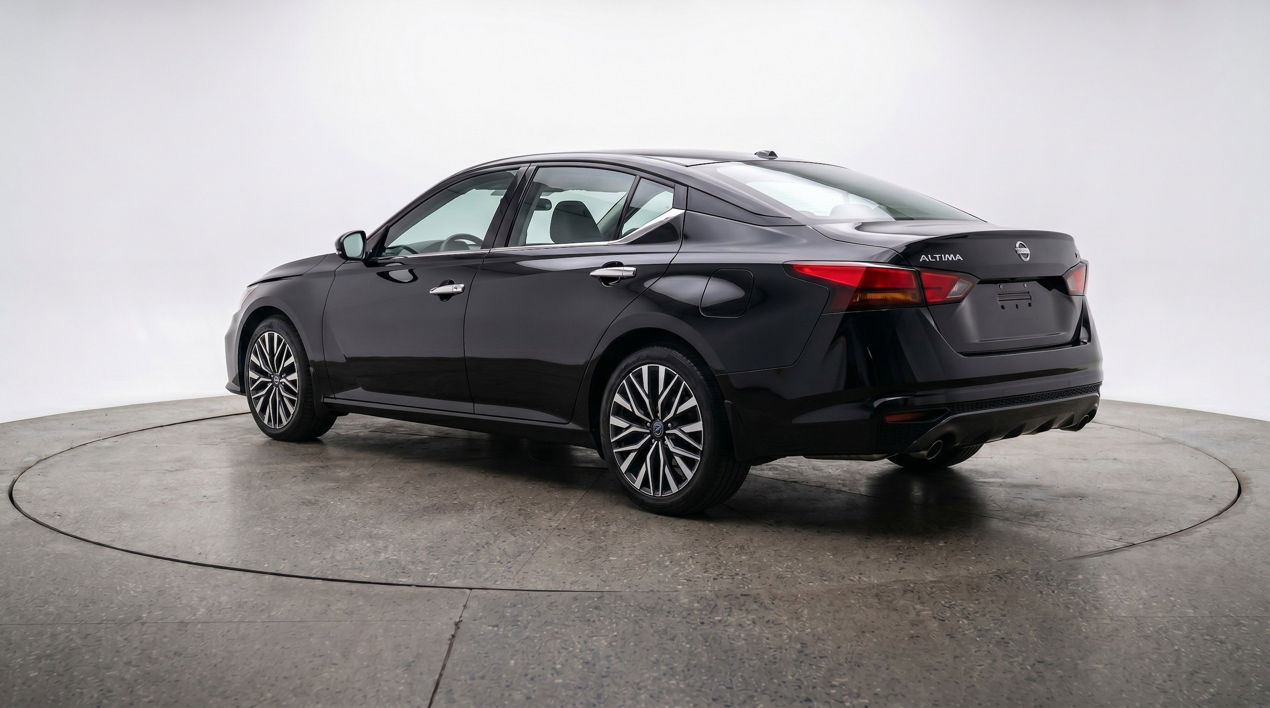 Thumbnail: 2025 Nissan Altima - 6