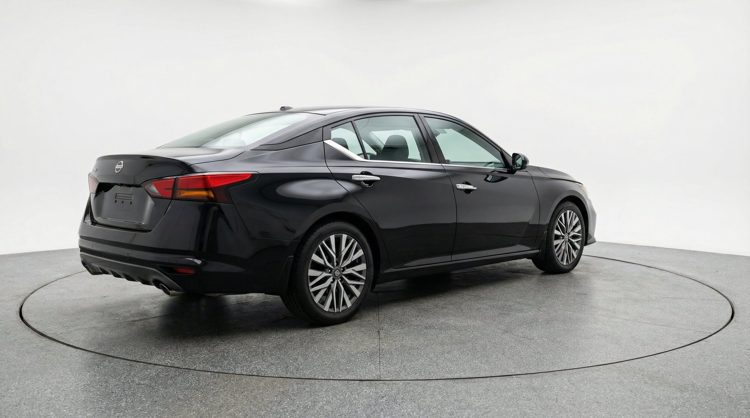 Thumbnail: 2025 Nissan Altima - 9
