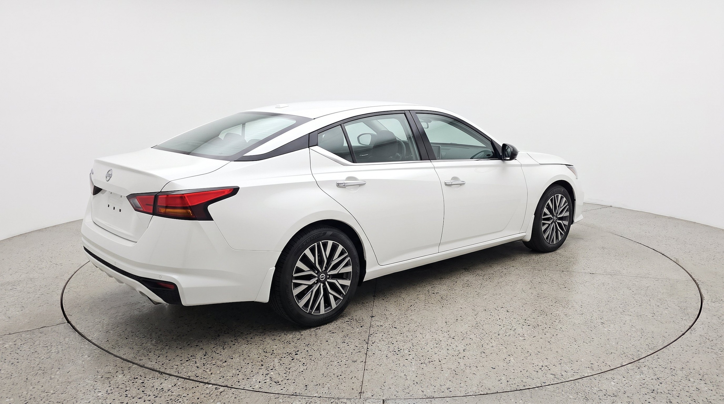 Thumbnail: 2025 Nissan Altima - 9