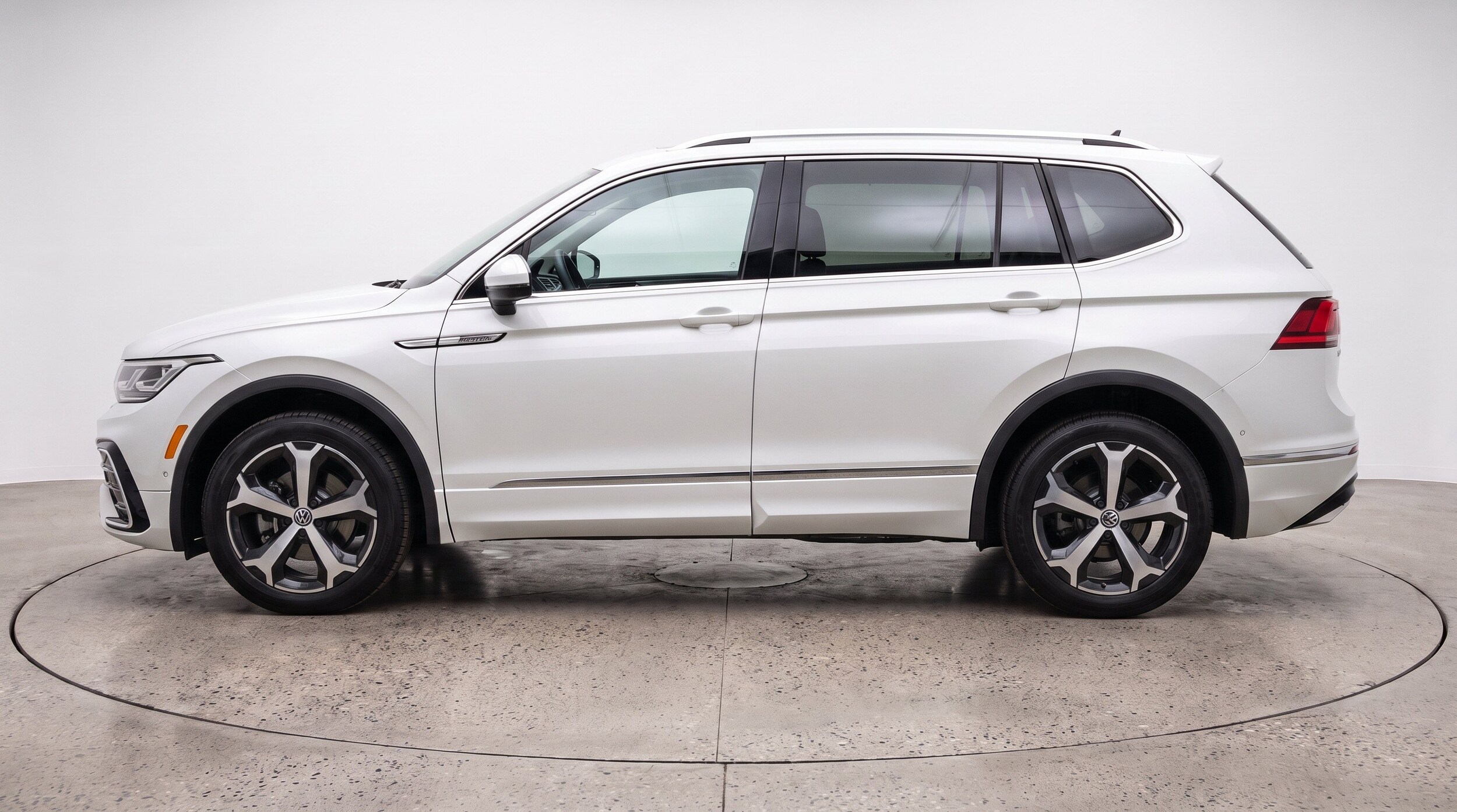Thumbnail: 2026 Volkswagen Tiguan - 5