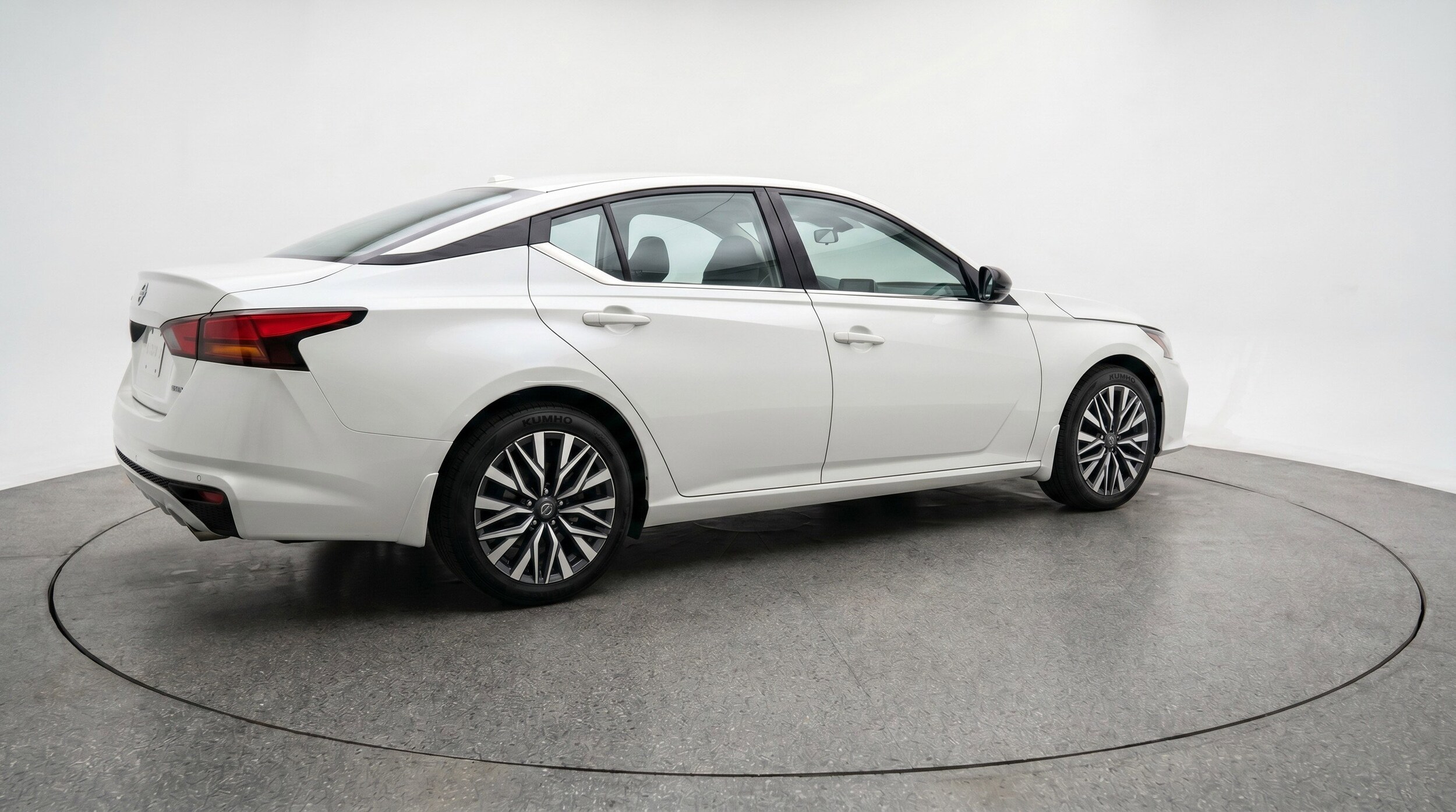 Thumbnail: 2025 Nissan Altima - 9