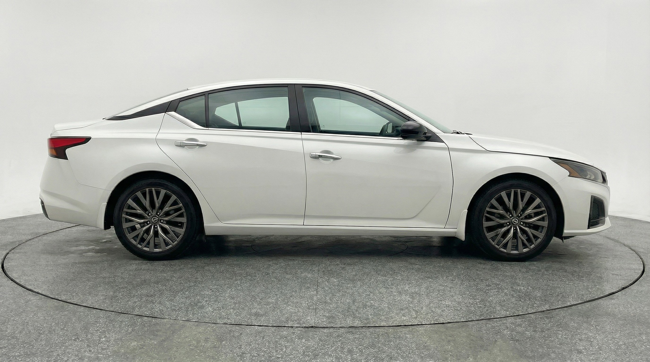 Thumbnail: 2025 Nissan Altima - 11