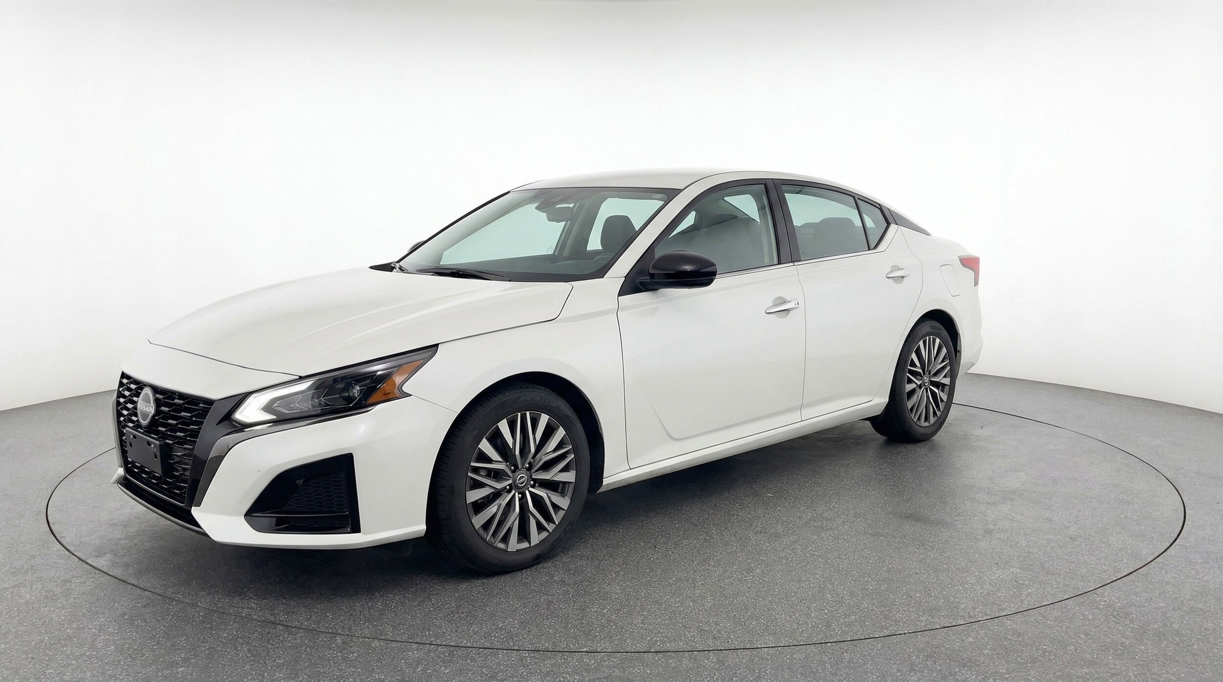 Thumbnail: 2025 Nissan Altima - 3