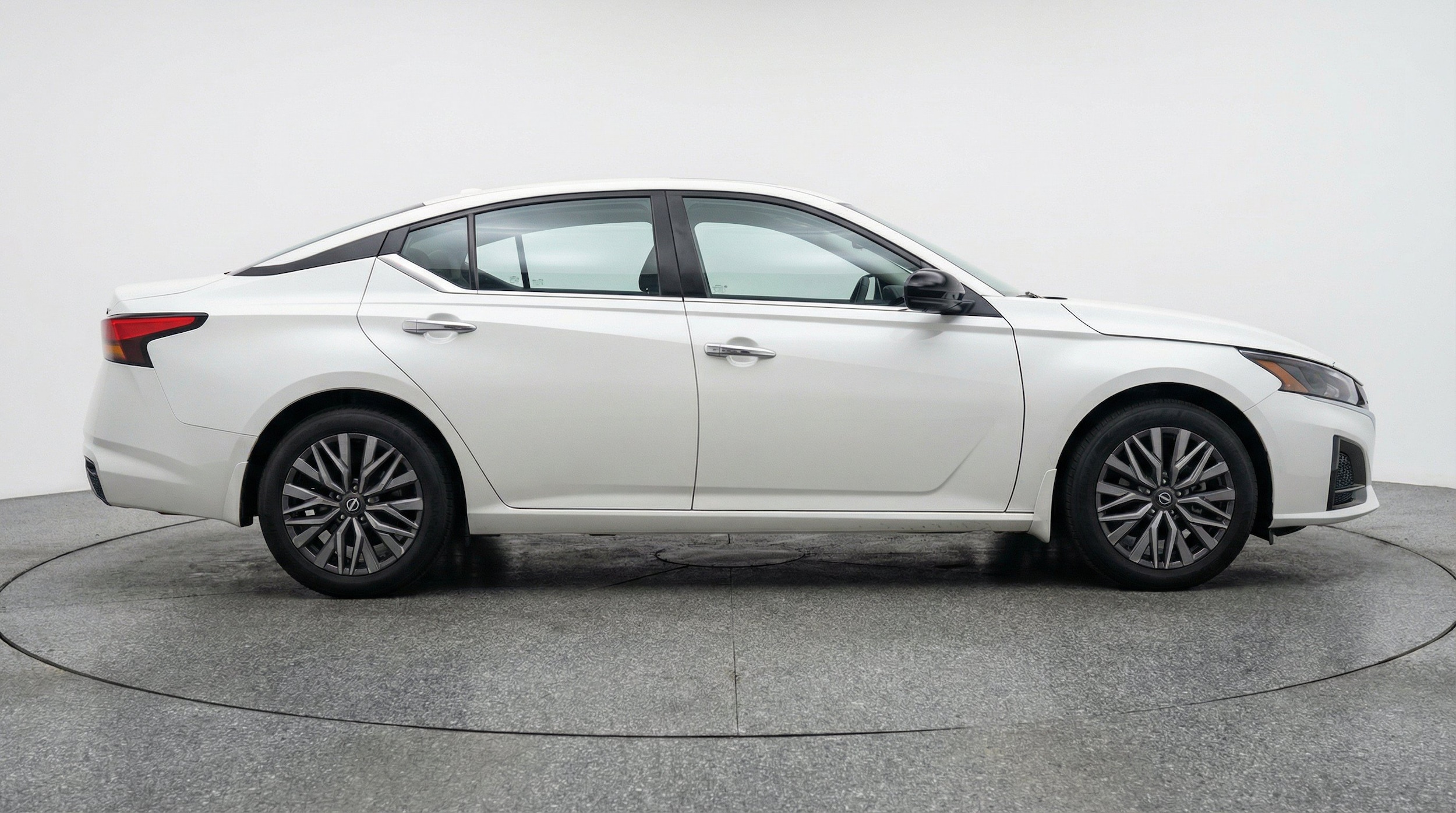 Thumbnail: 2025 Nissan Altima - 10